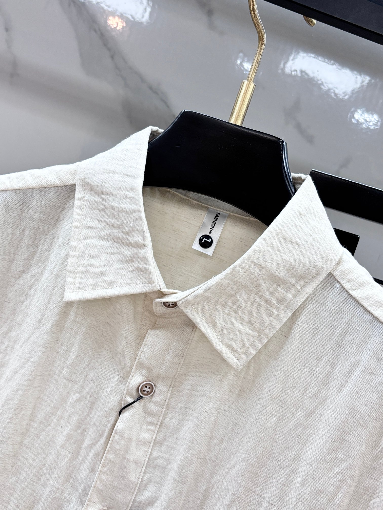 Loro Piana 春款老钱风套装 顶级品质  定制顶级亚麻面料，优点是透气性拉满，自带天然肌理感，夏