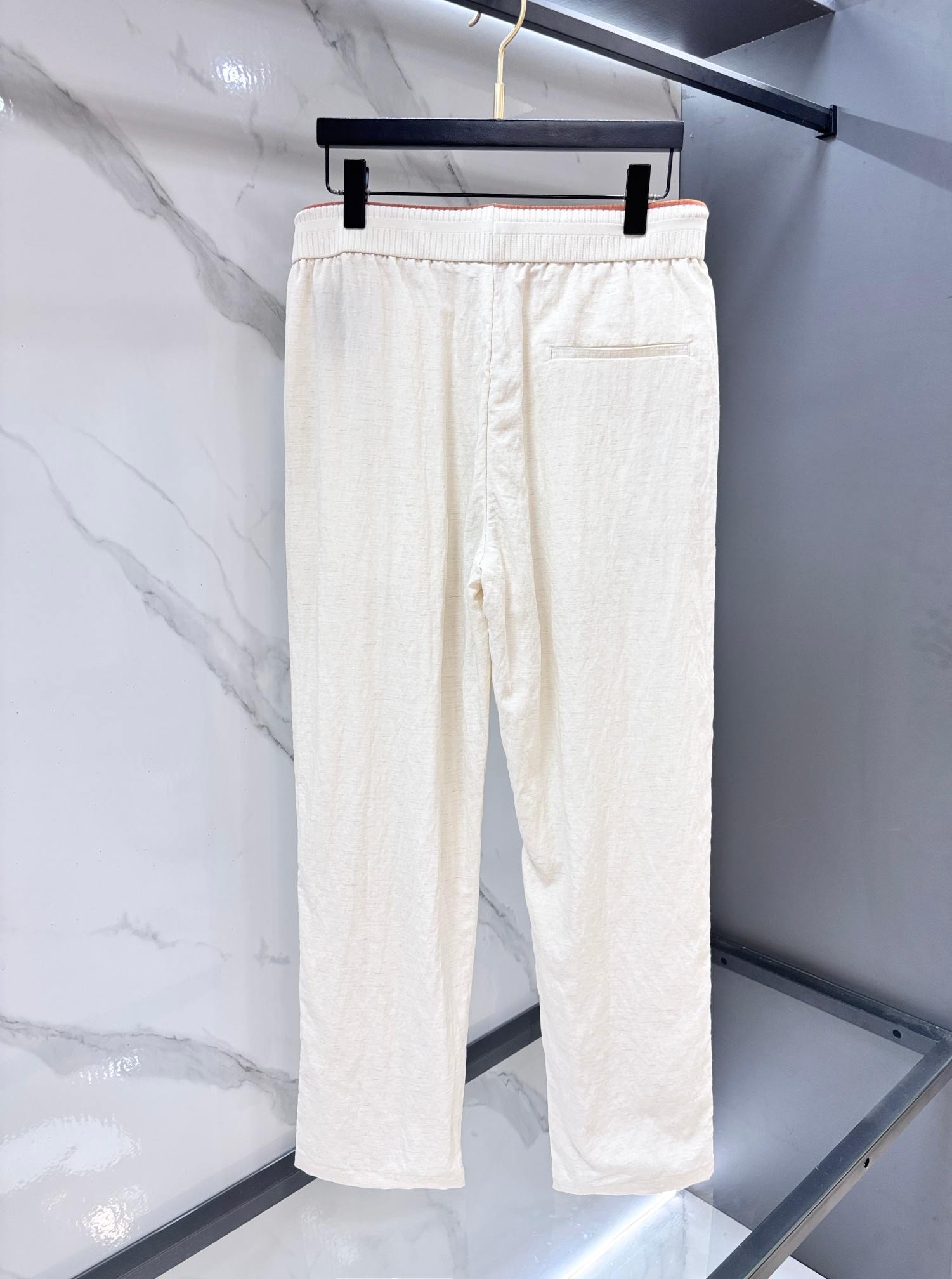 Loro Piana 春款老钱风套装 顶级品质  定制顶级亚麻面料，优点是透气性拉满，自带天然肌理感，夏