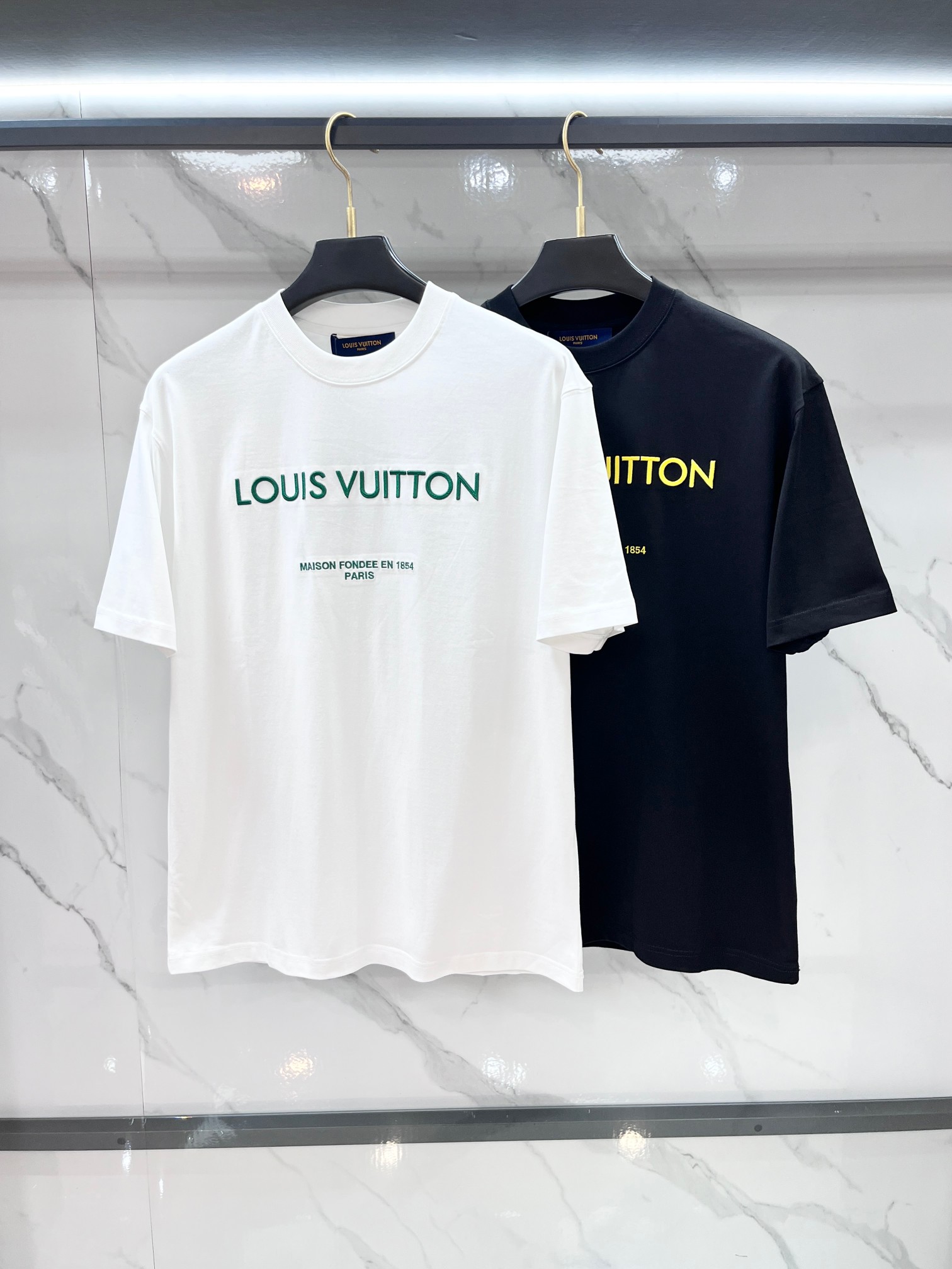 Lv 官网同款⚠️重磅推荐！2026ss夏装新品 专柜在售 最新系列图案logo短袖T恤 必须人手一件的