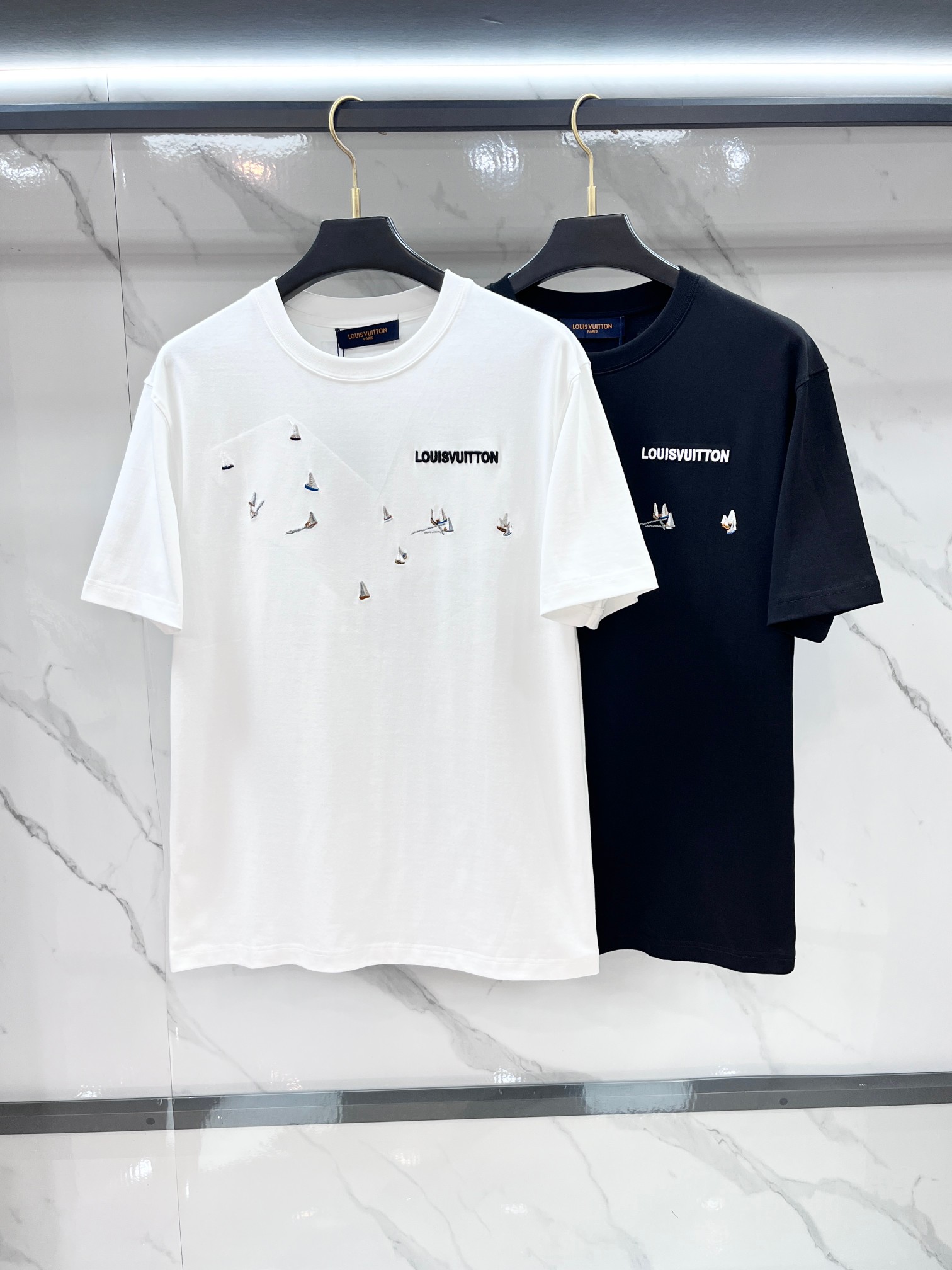Lv 官网同款⚠️重磅推荐！2026ss夏装新品 专柜在售 最新系列图案logo短袖T恤 必须人手一件的