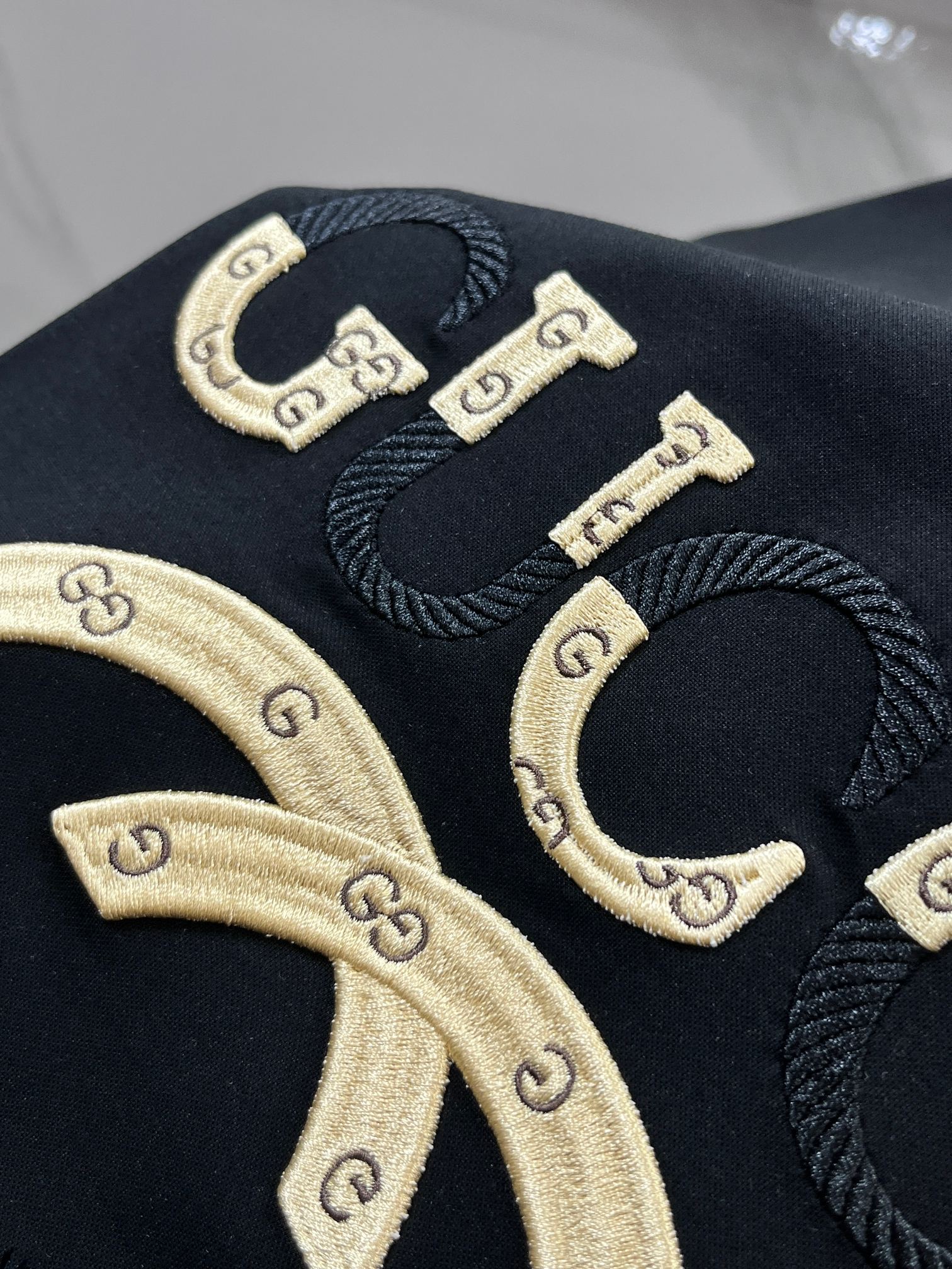 Gucci 官网同款⚠️重磅推荐！2026ss夏装新品 专柜在售 最新系列图案logo短袖T恤 必须人手