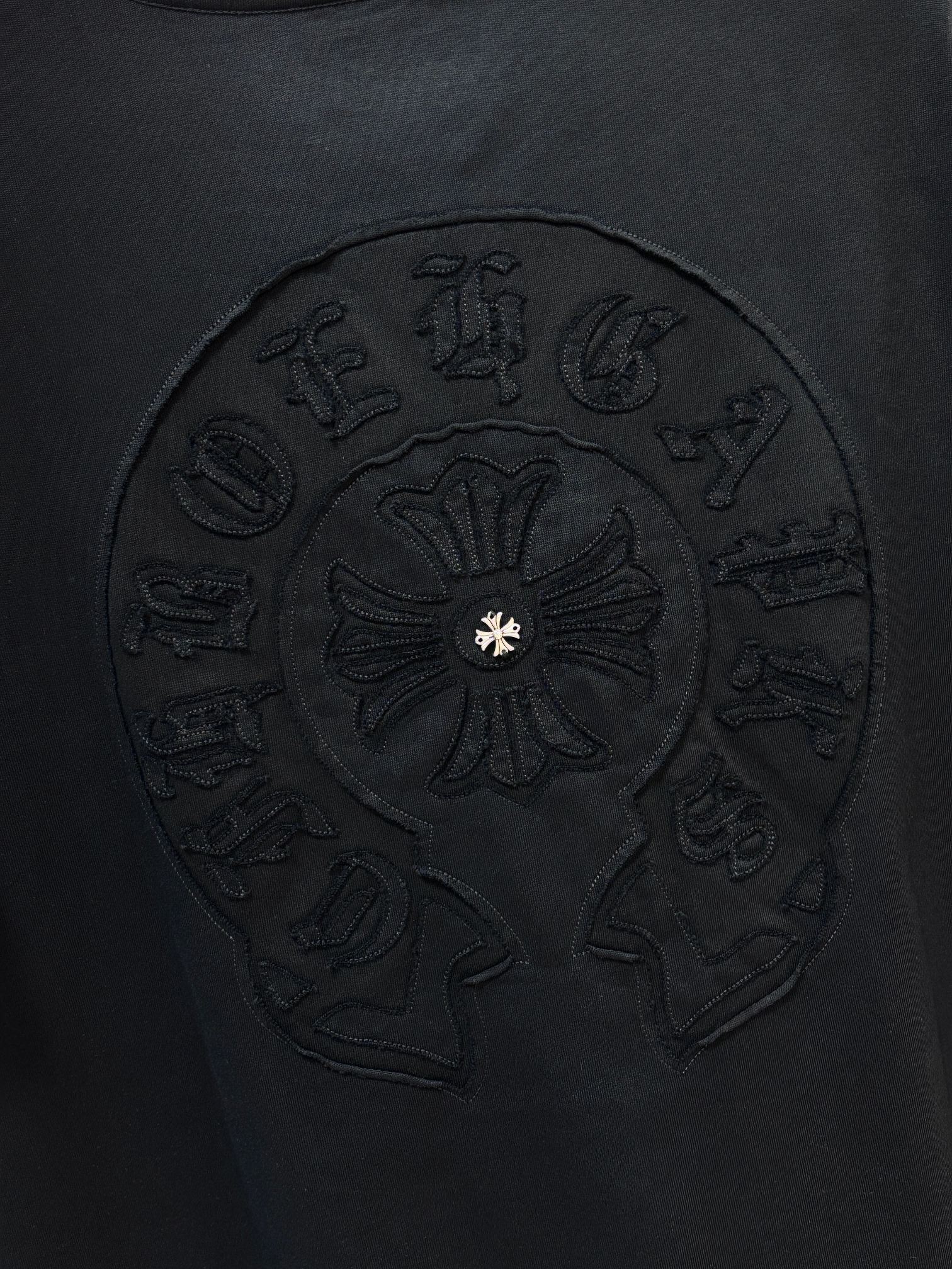 克罗心 2026专柜热销款短袖T恤，经典胸前小标图案刺绣logo，休闲情侣短袖T恤，经典图案设计，采用2
