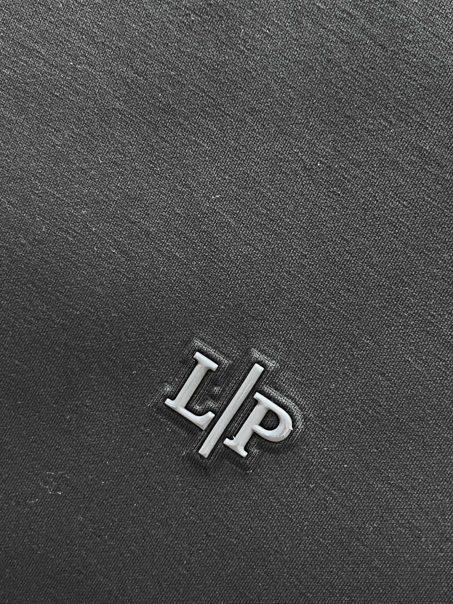 Loro Piana 春夏最新款，男女同款，经典设计短袖T恤短裤套装，微扩版型，定制空气层面料，手感柔软