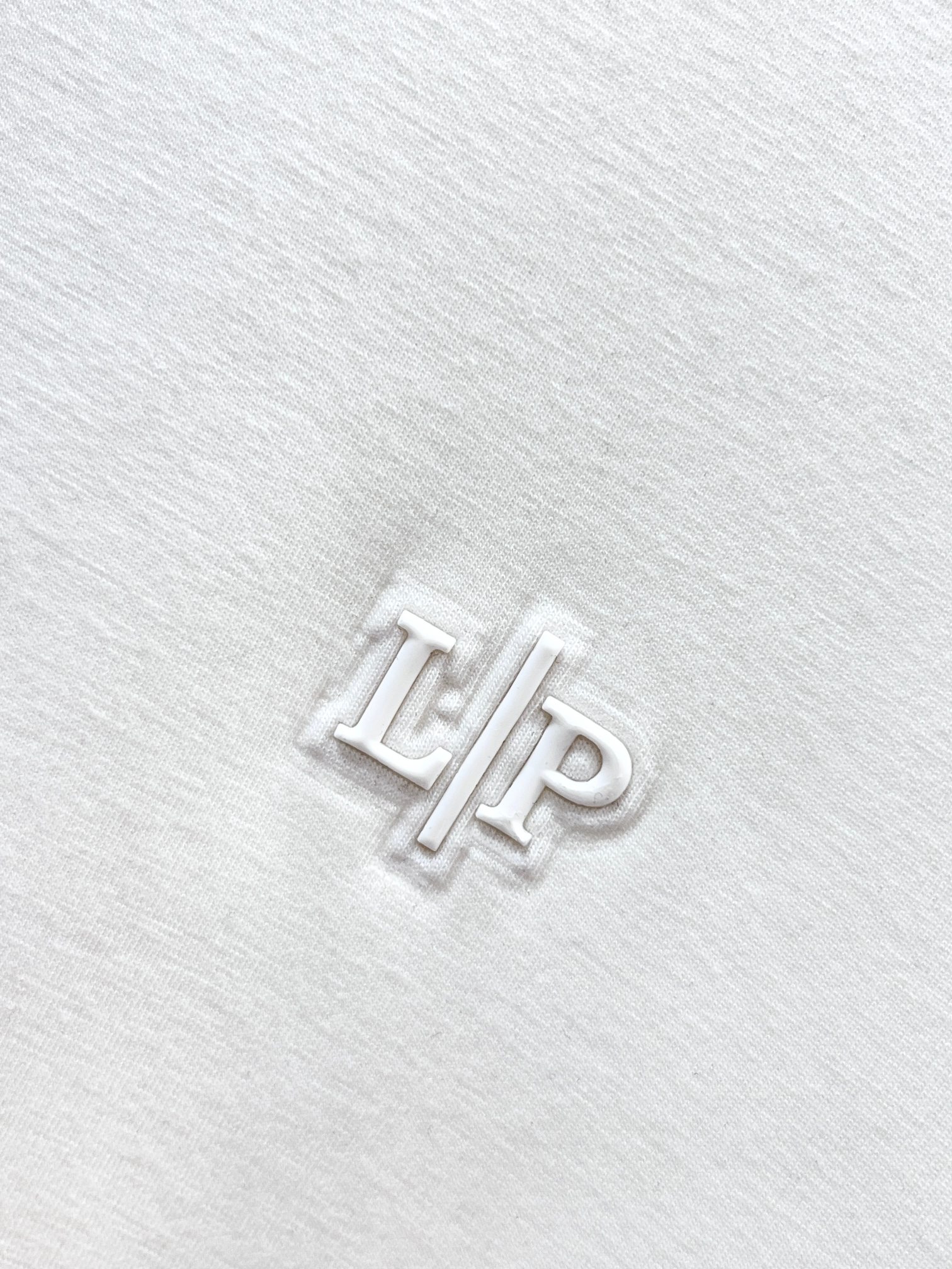Loro Piana 春夏最新款，男女同款，经典设计短袖T恤短裤套装，微扩版型，定制空气层面料，手感柔软