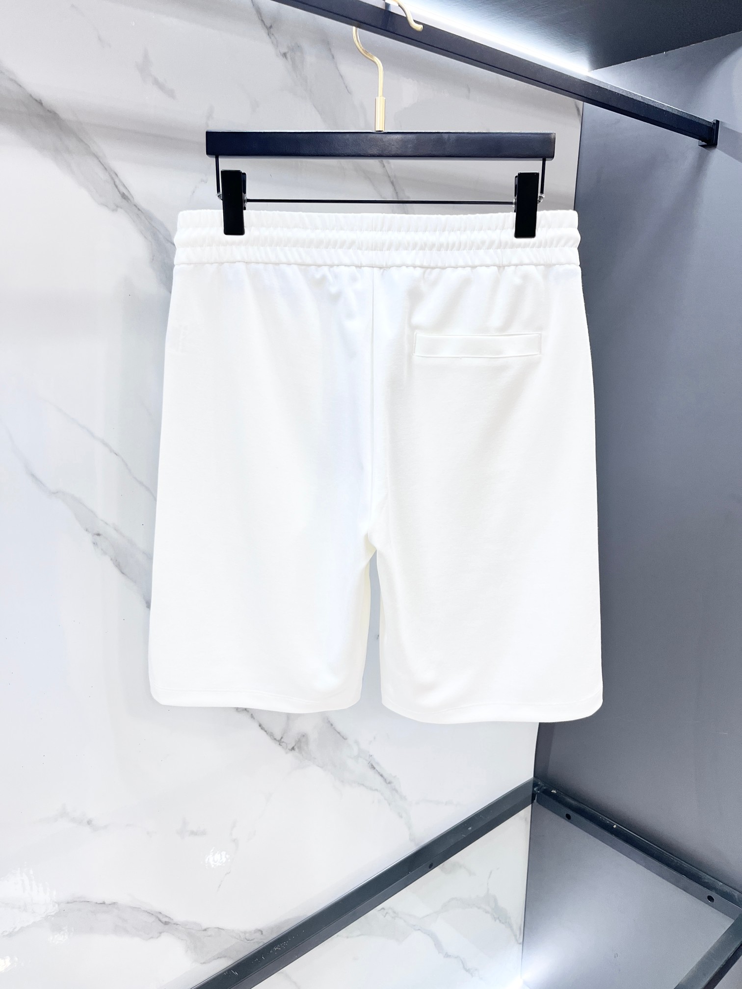 Loro Piana 春夏最新款，男女同款，经典设计短袖T恤短裤套装，微扩版型，定制空气层面料，手感柔软
