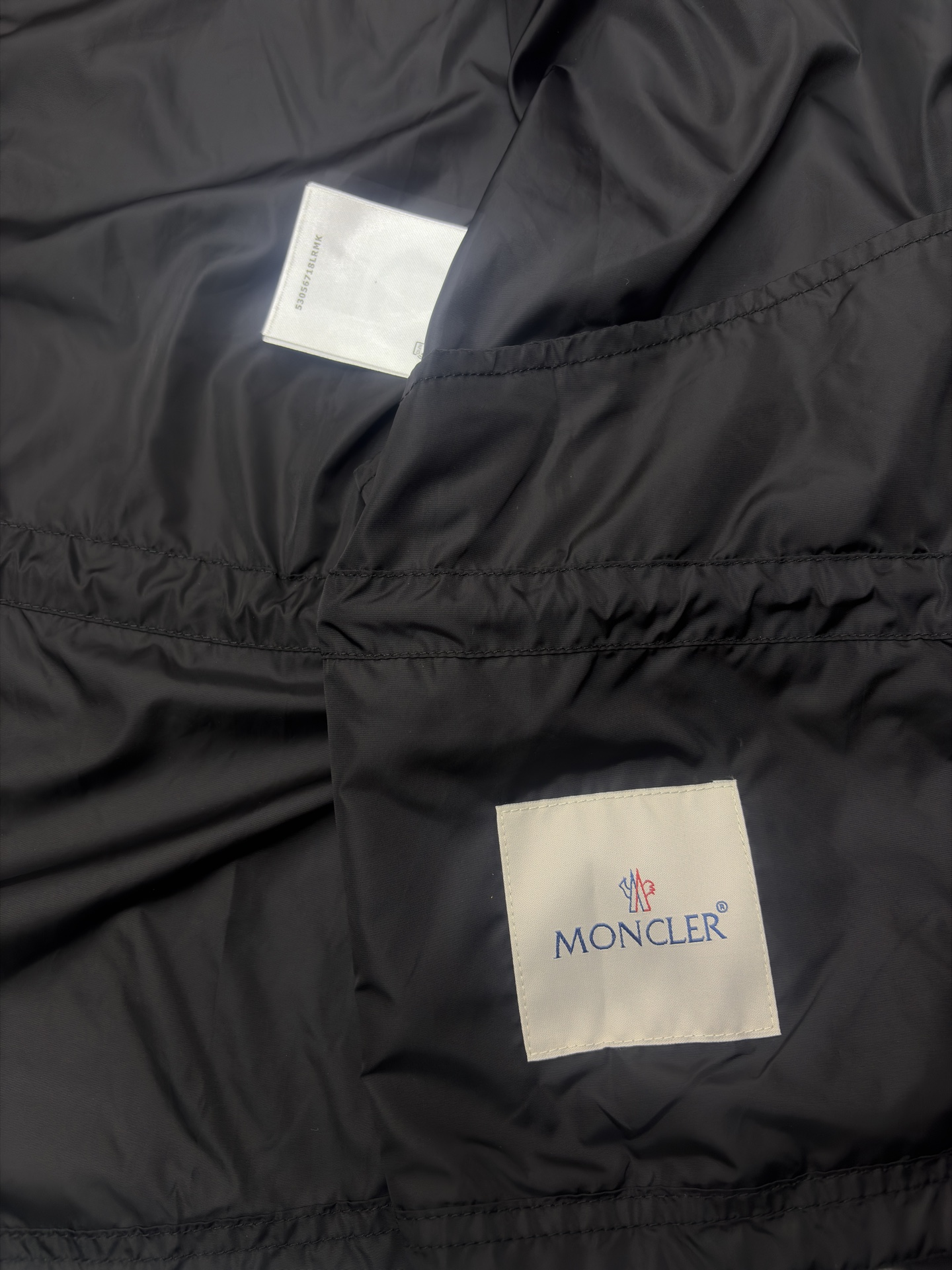 몽클레어 노이제이 크롭 후드 여성 자켓 상세 이미지 7