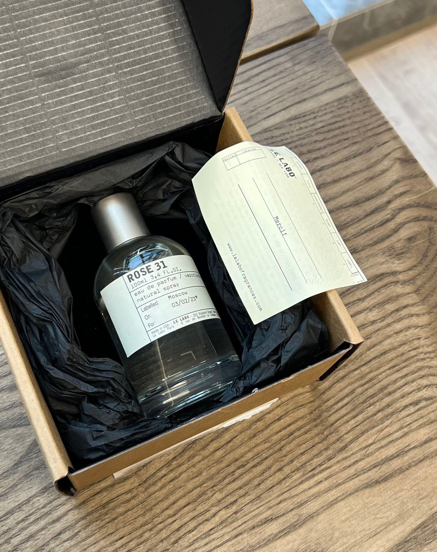 NO:809845,Laboratory Le Labo Rose No. 31 Attributes Neutral fragrance Woody floral fragrance Top note rose Cumin Middle note rose Vetiver Cedar Base note musk Guaiac wood Frankincense Labdanum Agarwood (oud), perfume19860909实验室 Le Labo 玫瑰31号 属性中性香 香调木质花香调 前调玫瑰 孜然 中调玫瑰 香根草 雪松 后调麝香 愈创木 乳香 劳丹脂 沉香（乌木）,香水,accessory
