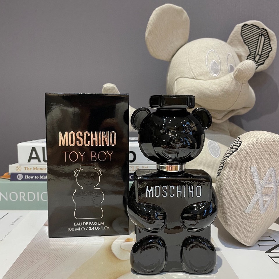 NO:810783,Moschino Bear Boyfriend 100ml (Black Teddy) Attributes Men's Fragrance Spicy Woody Top Notes Pink Pepper Pear Nutmeg Elemi Bergamot Middle Notes Rose Lilac Magnolia Linen Base Notes Cashmere Vetiver Yucca Musk Sandalwood Amber, Perfume19860909Moschino 默斯奇诺 熊男友100ml（黑泰迪） 属性男香 香调辛辣木质调 前调粉红胡椒 梨 肉豆蔻 榄香脂 香柠檬 中调玫瑰 公丁香 木兰 亚麻布 后调开司米酮 香根草 丝兰麝香 檀香木 琥珀,香水,accessory