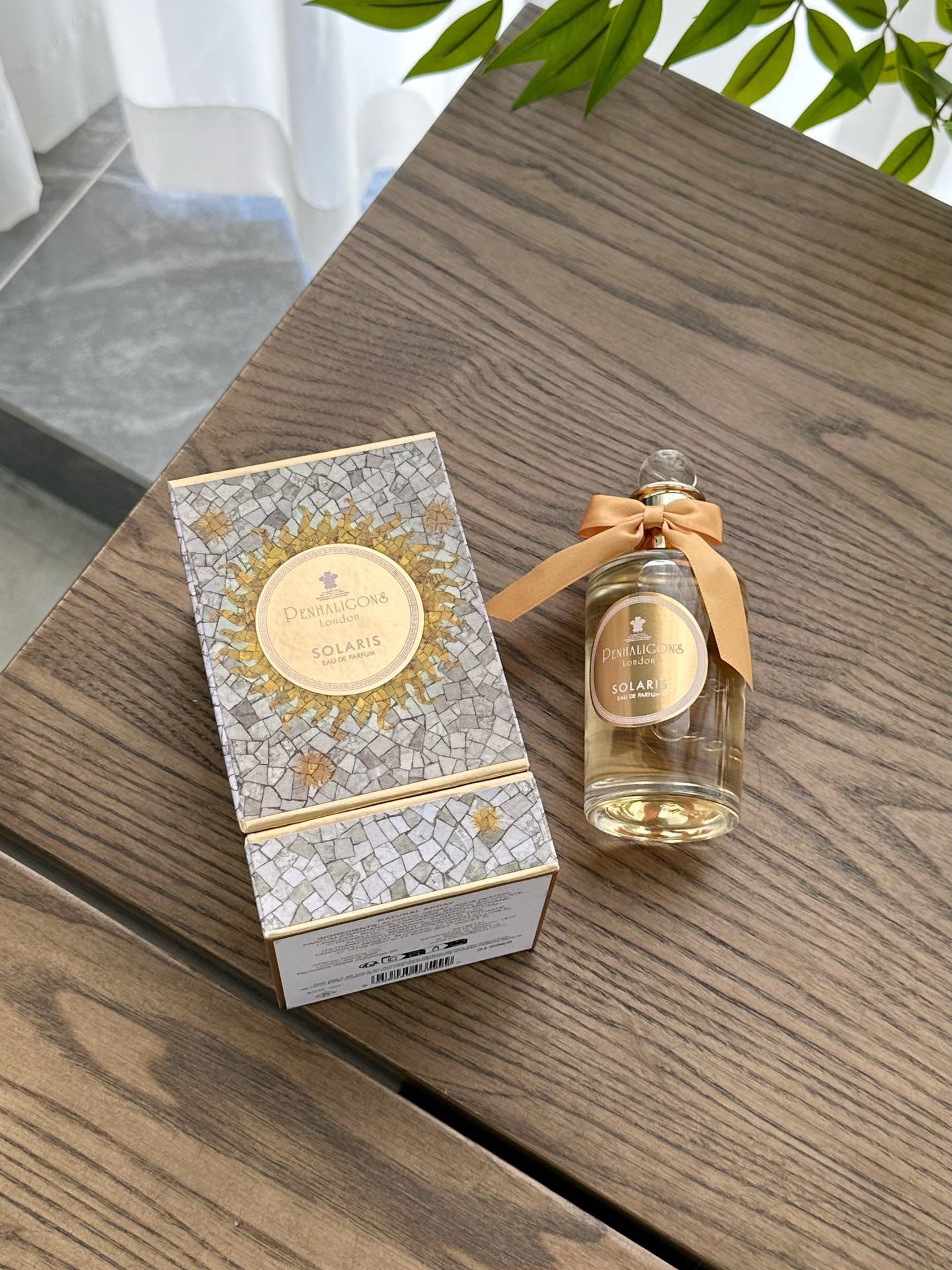 NO:810704,Penhaligon's Sunlight Angel 100ml, neutral fragrance, floral oriental notes, top notes: orange blossom oil, lemon, blackcurrant, middle notes: ylang-ylang, jasmine, tiare, base notes: cedar, sandalwood, vanilla, perfume19860909Penhaligon's 潘海利根 日晖天使100ml 属性中性香 香调花香东方调 前调橙花油 柠檬 黑加仑 中调依兰 茉莉 提亚蕾花 后调雪松 檀香木 香草,香水,accessory