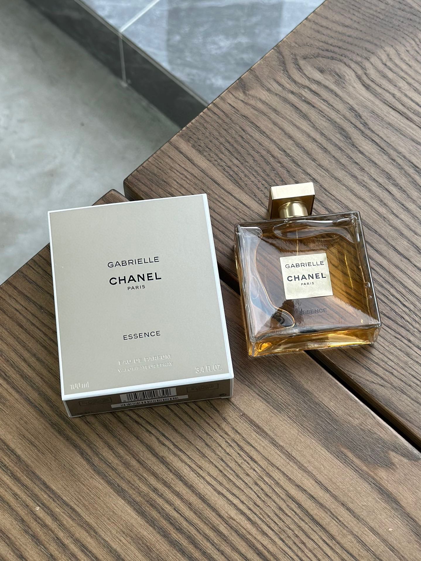 NO:810888,CHANEL Gabrielle Nature 100ml Attributes Women's Fragrance Fragrance Woody Floral Fragrance Top Notes Citrus Peach Red Fruit Petitgrain Blackcurrant Middle Notes White Floral Tuberose Ylang-Ylang Jasmine Orange Blossom Coconut Base Notes Musk Vanilla Sandalwood, Perfume, Chanel, Chanel19860909CHANEL 香奈儿 嘉柏丽尔天性100ml 属性女香 香调木质花香调 前调柑橘 桃子 红色水果 苦橙叶 黑加仑 中调白色花系 晚香玉 依兰 茉莉 橙花 椰子 后调麝香 香草 檀香木,香水,chanel,chanel,accessory