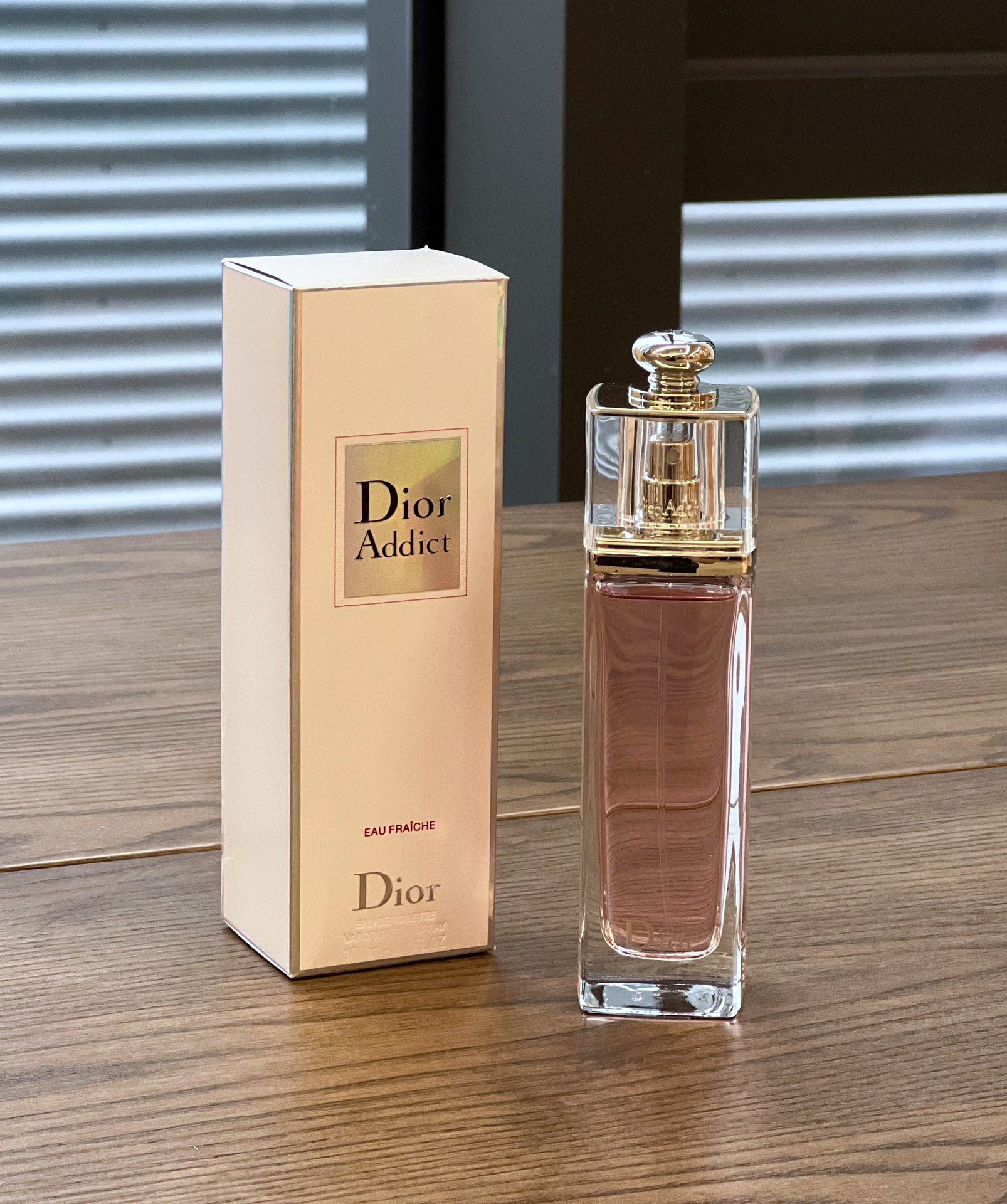 NO:811155,Dior Dior Pink Charm 100ml, female fragrance, floral fragrance, top notes, bergamot, grapefruit, middle notes, freesia, lily of the valley, base notes, musk, woody, perfume, dior, dior19860909Dior迪奥 粉魅惑100ml 属性女香 香调花香调 前调香柠檬 葡萄柚 中调小苍兰 铃兰 后调麝香 木质香,香水,dior,dior,accessory