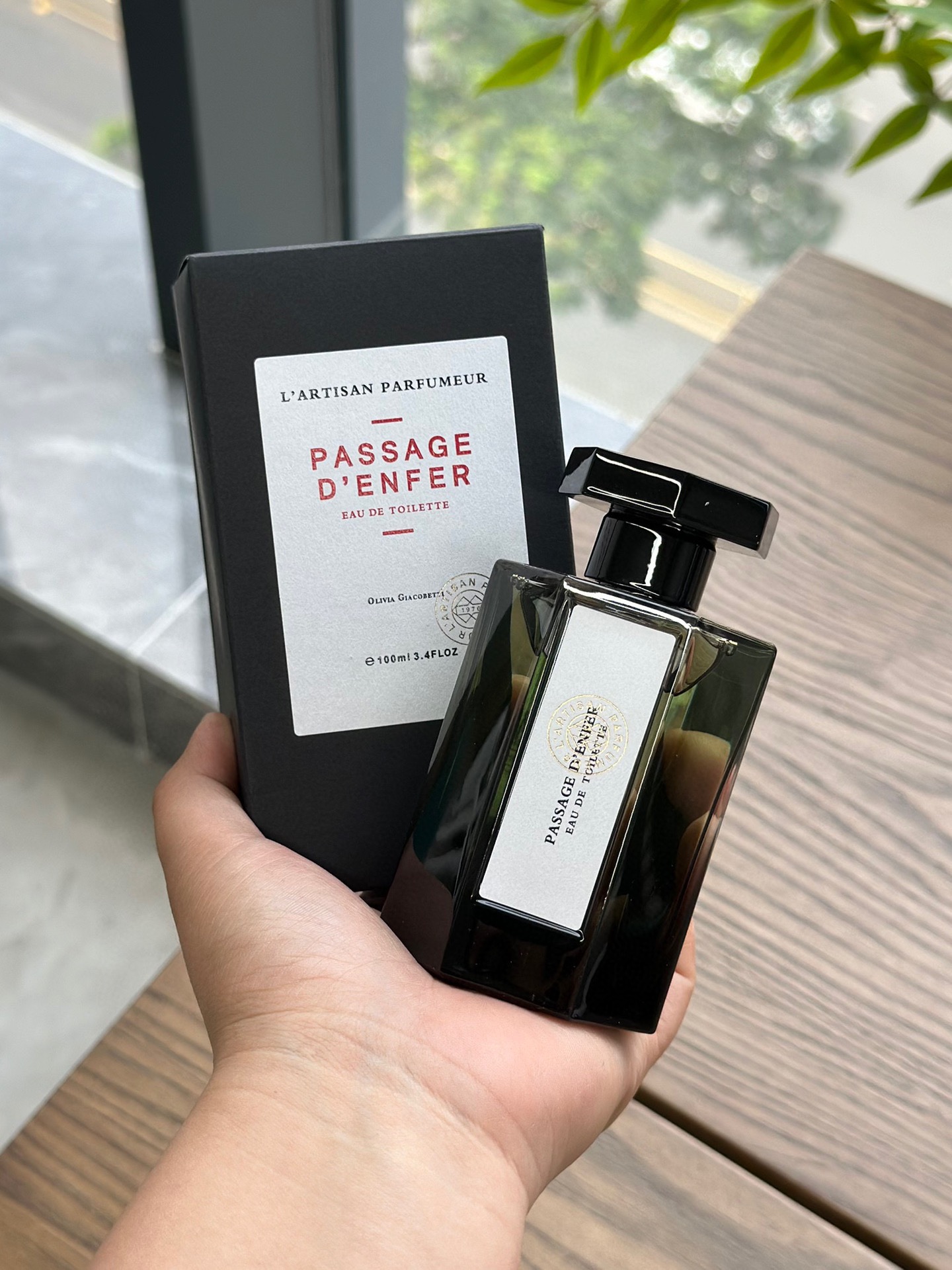 NO:811030,L'Artisan Parfumeur Artisan's Fragrance Road to Hades 100ml Attributes Neutral Fragrance Woody Oriental Fragrance Scent Ingredients Cedar Incense Lily, Perfume19860909L'ArtisanParfumeur 阿蒂仙之香 冥府之路100ml 属性中性香 香调木质东方调 气味成分雪松 焚香 百合,香水,accessory