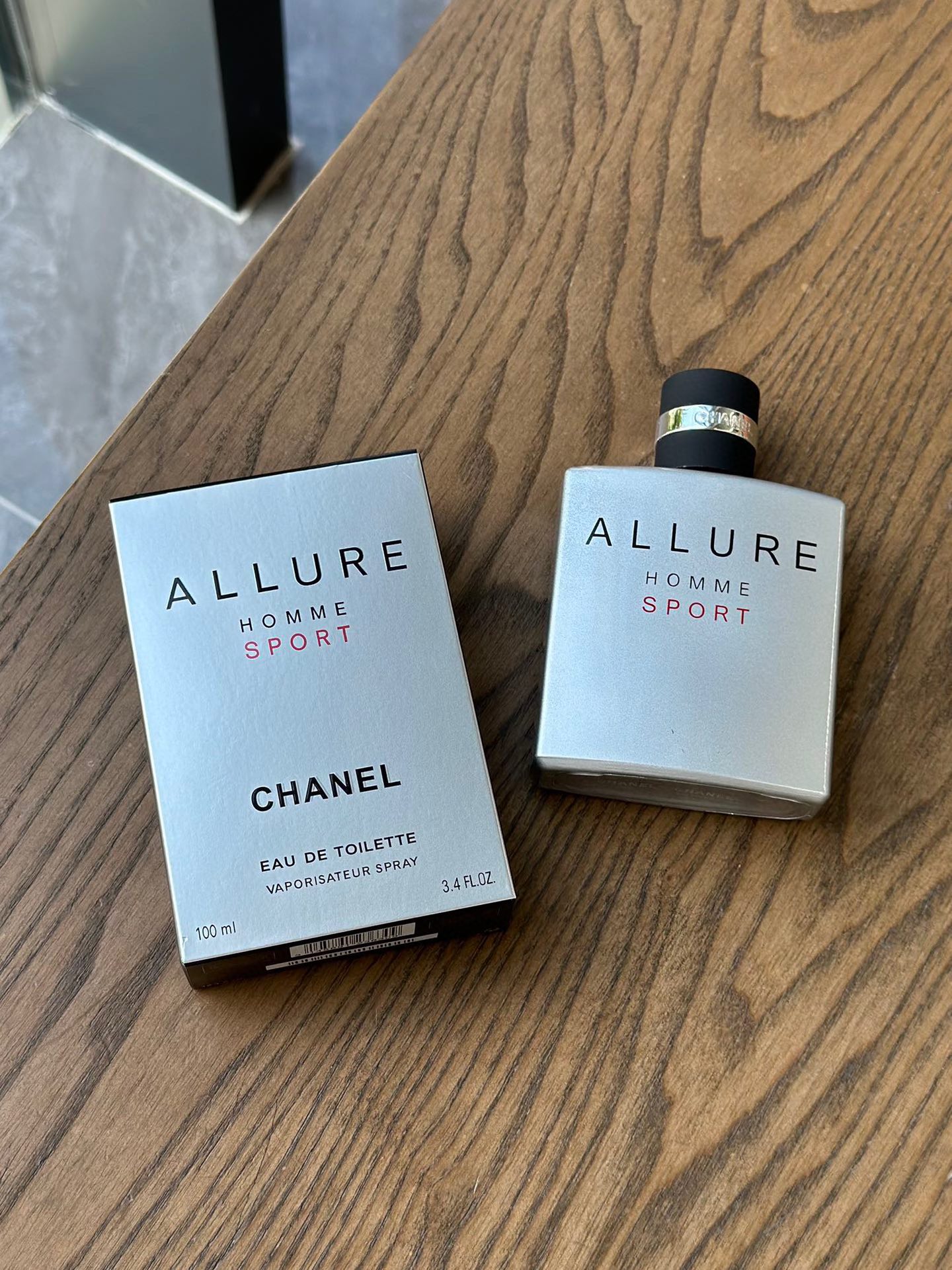 NO:811150,CHANEL Chanel Charming Men's Sports 100ml Attributes Men's Fragrance Fragrance Spicy Woody Top Notes Aldehydes Orange Orange Sea Water Middle Notes Pepper Neroli Cedar Base Notes Tonka Bean Amber Vanilla Vetiver Musk Elemi, Perfume, Chanel, Chanel19860909CHANEL 香奈儿 魅力男士运动100ml 属性男香 香调辛辣木质调 前调醛 橙子 橘子 海水 中调胡椒 橙花油 雪松 后调零陵香豆 琥珀 香草 香根草 麝香 榄香脂,香水,chanel,chanel,accessory