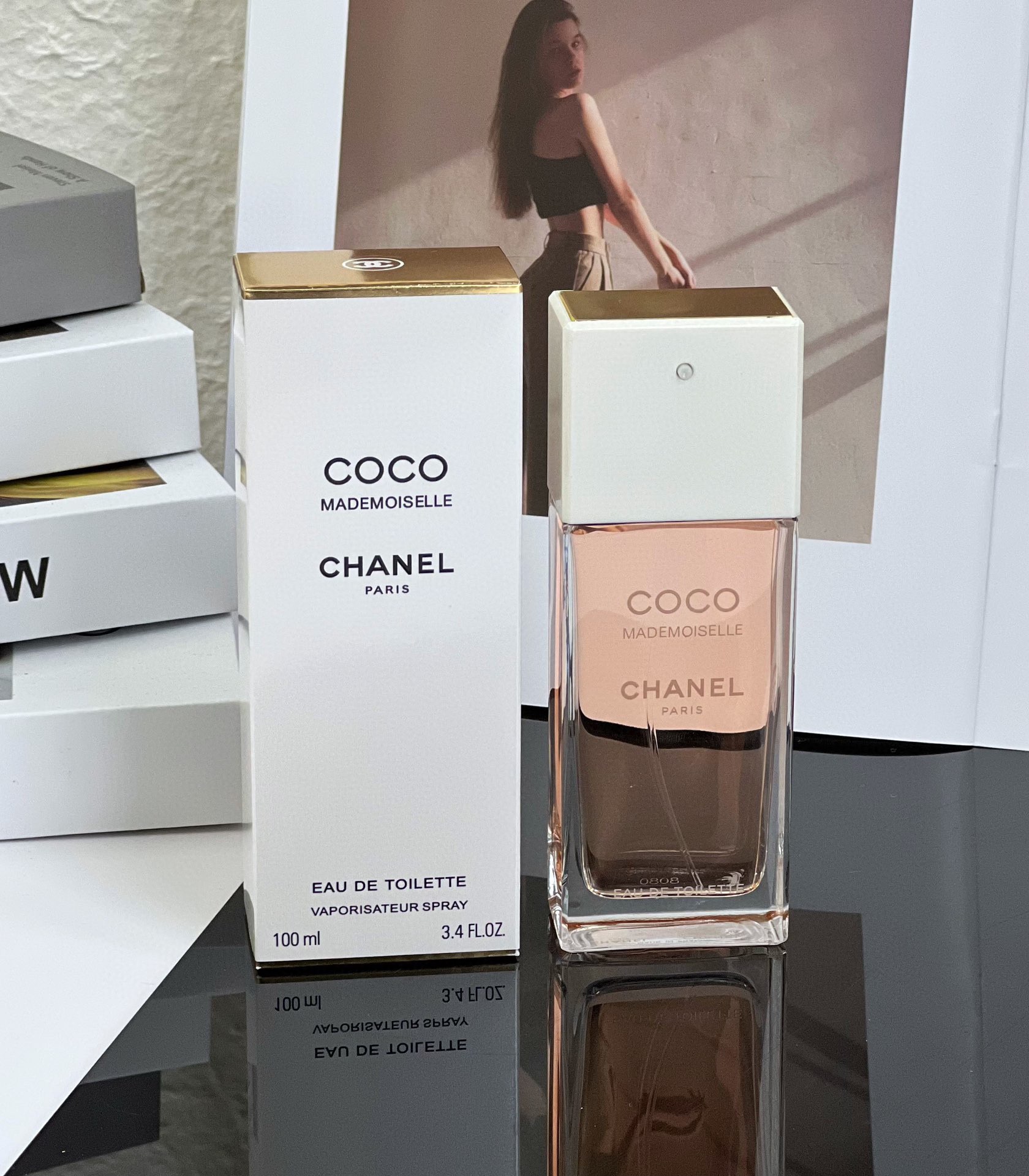 NO:811158,CHANEL Chanel Coco Mademoiselle Eau de Toilette ml (direct spray) Attributes of women's fragrance Floral oriental notes Top notes orange bergamot grapefruit Middle notes lychee rose jasmine Base notes patchouli vetiver vanilla musk, perfume, chanel, chanel19860909CHANEL 香奈儿可可小姐淡香水ml（直喷款） 属性女香 香调花香东方调 前调橙子 香柠檬 葡萄柚 中调荔枝 玫瑰 茉莉 后调广藿香 香根草 香草 麝香,香水,chanel,chanel,accessory