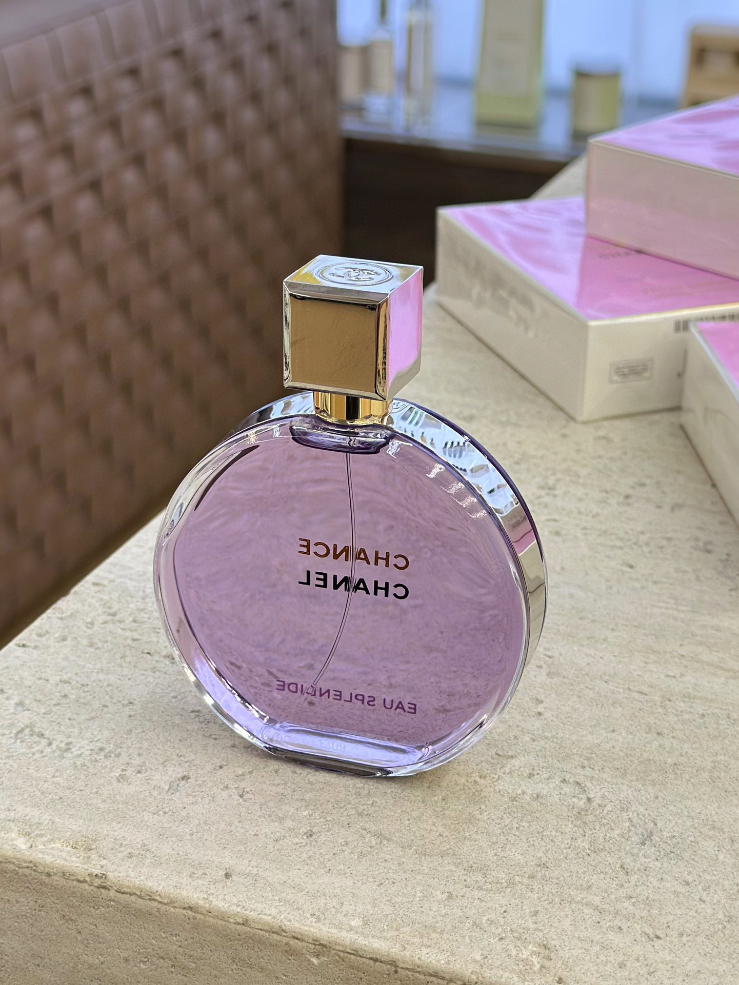 NO:810892,CHANEL Chanel Purple Encounter 100ml Attribute Women's Fragrance Fragrance Notes Fruity Floral Top Notes Raspberry Rose Violet Middle Notes Geranium Rose Mint Base Notes Iris Cedar Musk, Perfume, Chanel, Chanel19860909CHANEL 香奈儿 紫邂逅100ml 属性女香 香调果香花香调 前调树莓 玫瑰 紫罗兰 中调天竺葵 玫瑰 薄荷 后调鸢尾花 雪松 麝香,香水,chanel,chanel,accessory