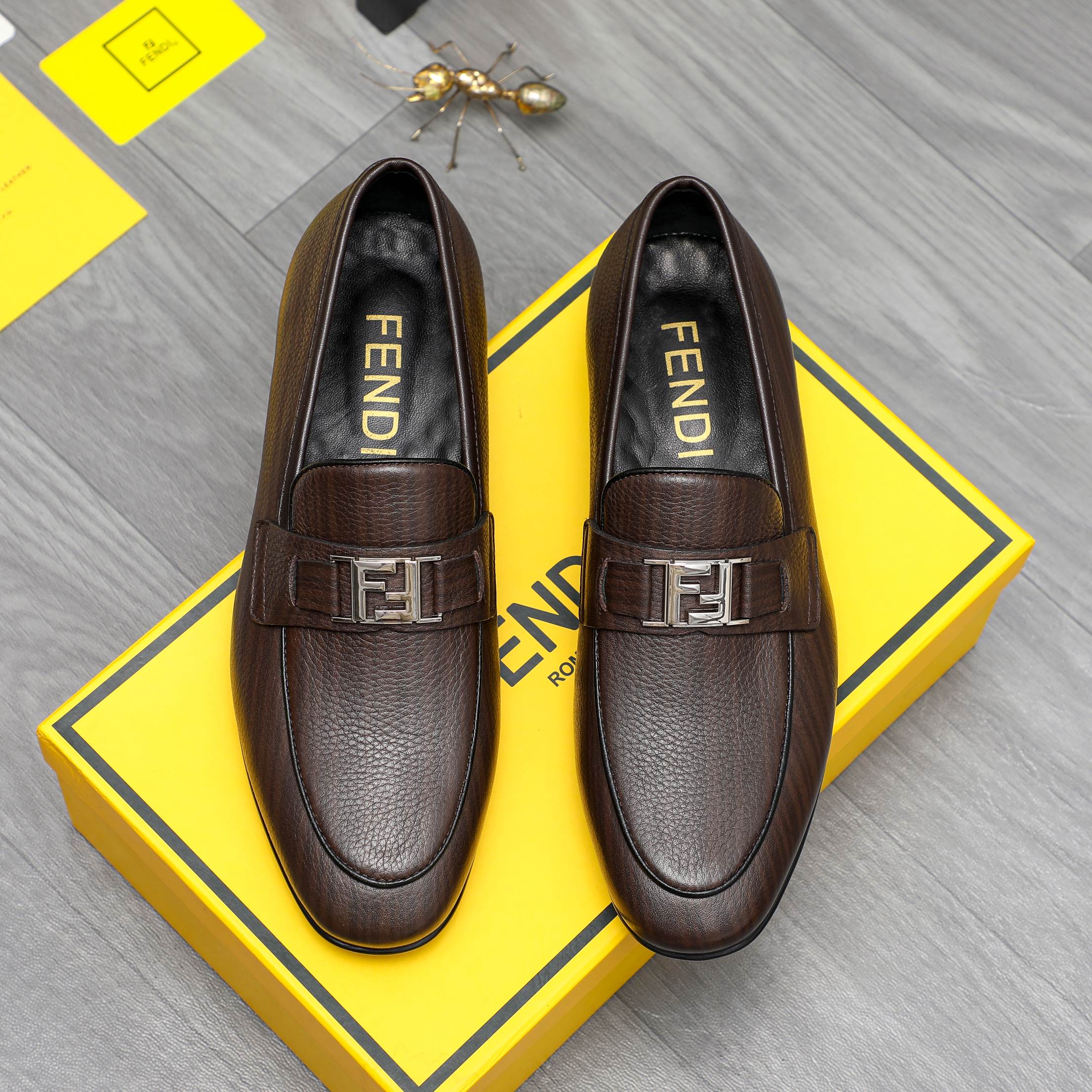 Fendi Leren Schoenen Oxford Groothandel China
 Koeienhuid Rubber