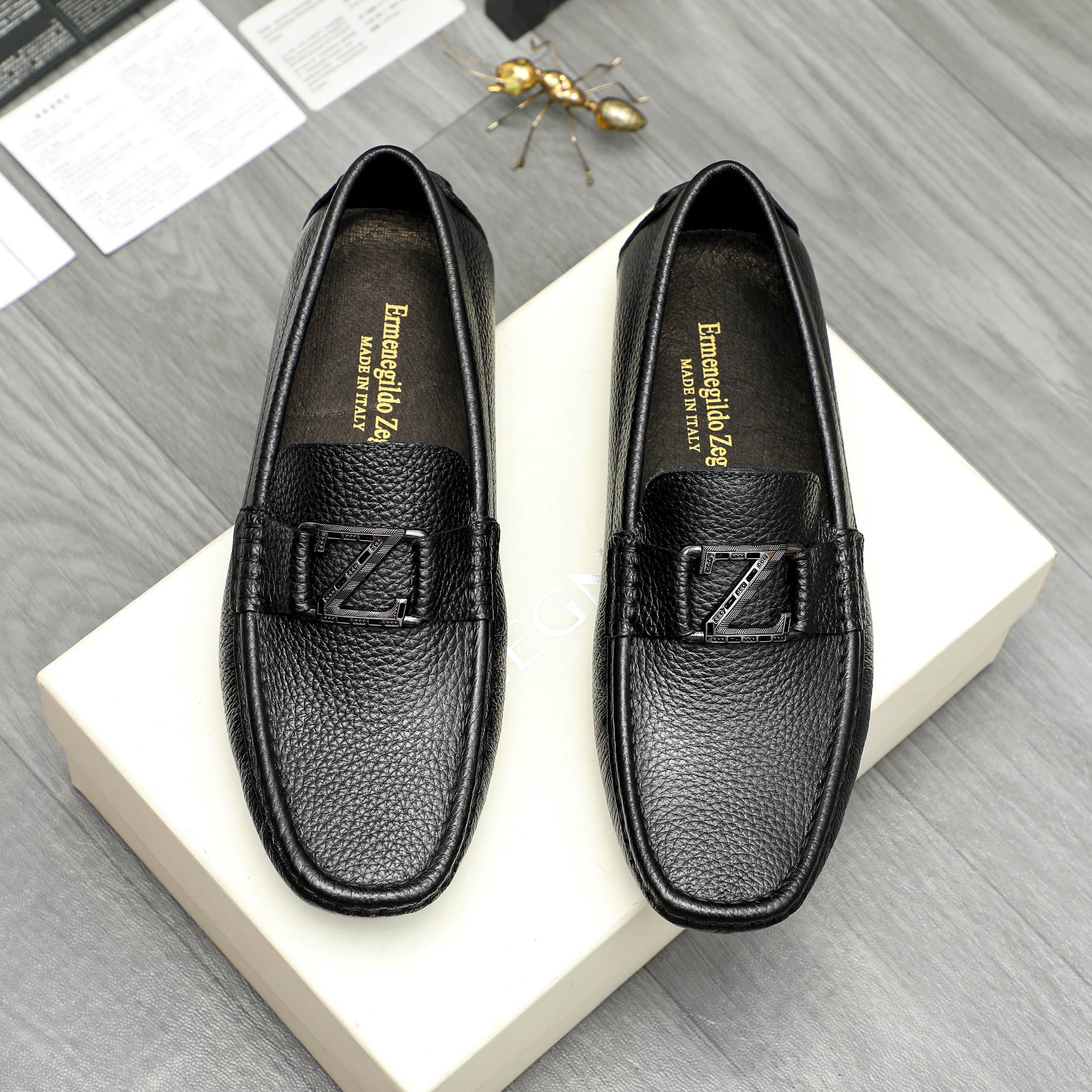 P170 Marca del producto: ZEGNA Zapatos casuales sin cordones Talla: 38-45 Material del producto: Par