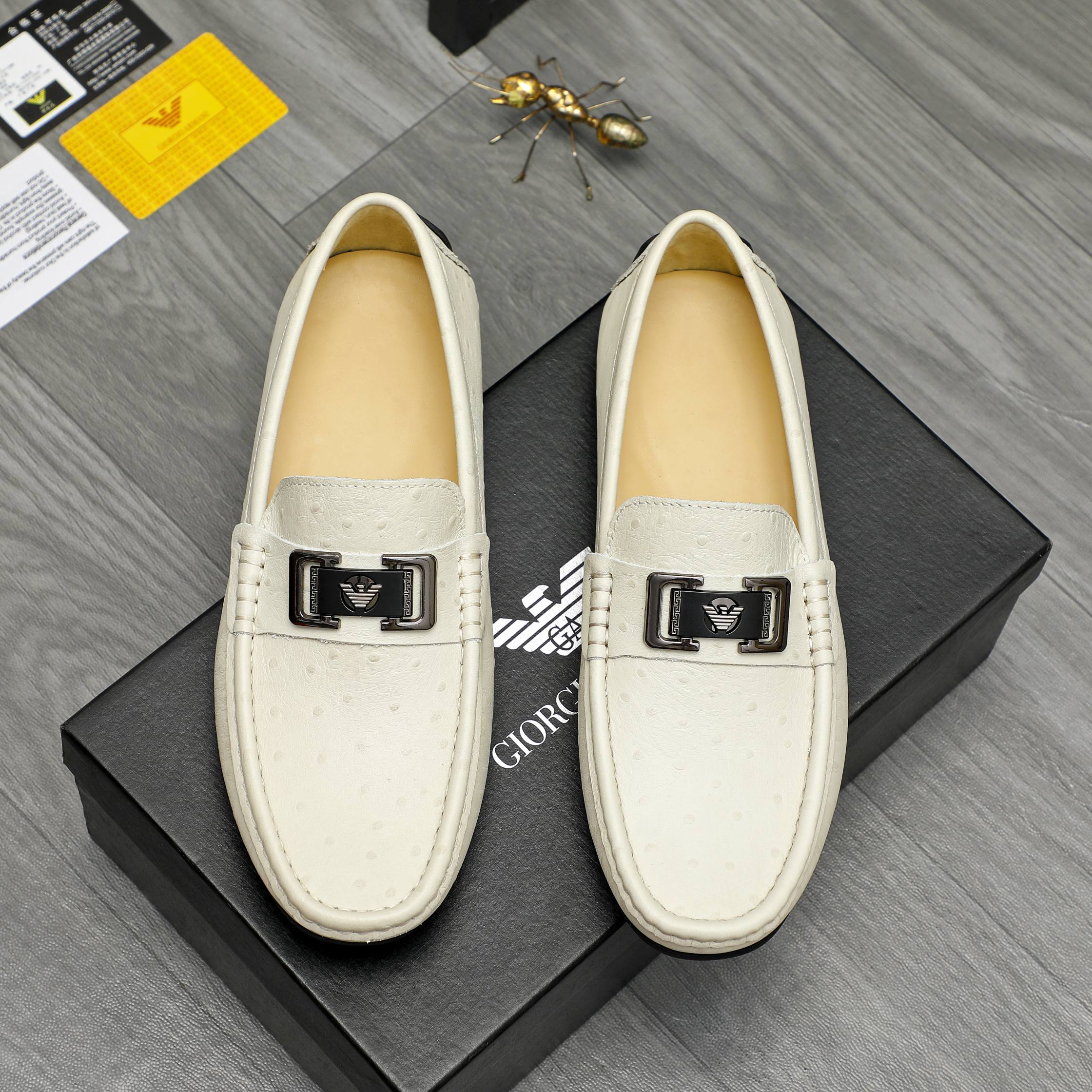 P170 Marca del producto: Armani Casual Pumps Talla: 38-45 Material del producto: Piel de vacuno flor
