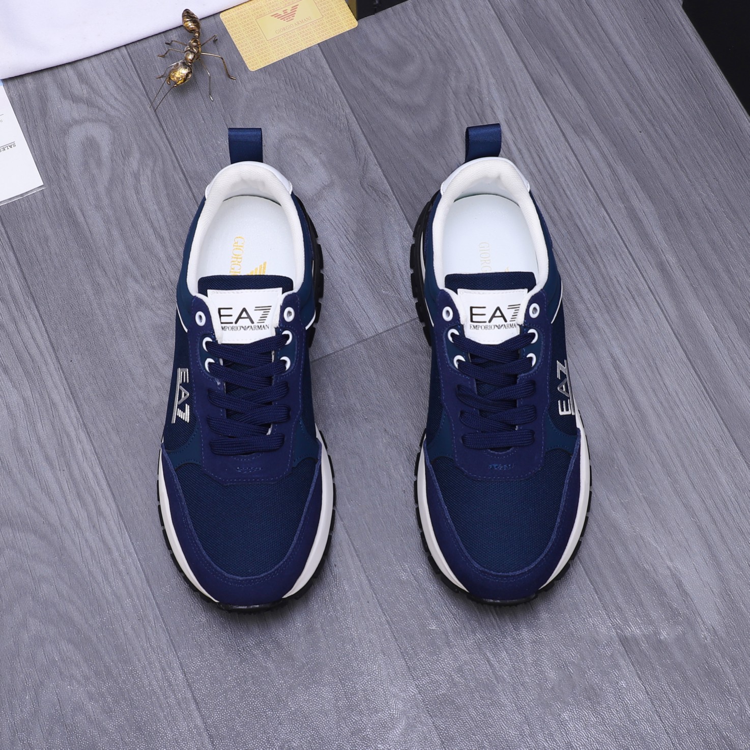 P200 Marca del producto: Armani Zapatos casuales Talla: 38-44 Material del producto: Piel de vaca se