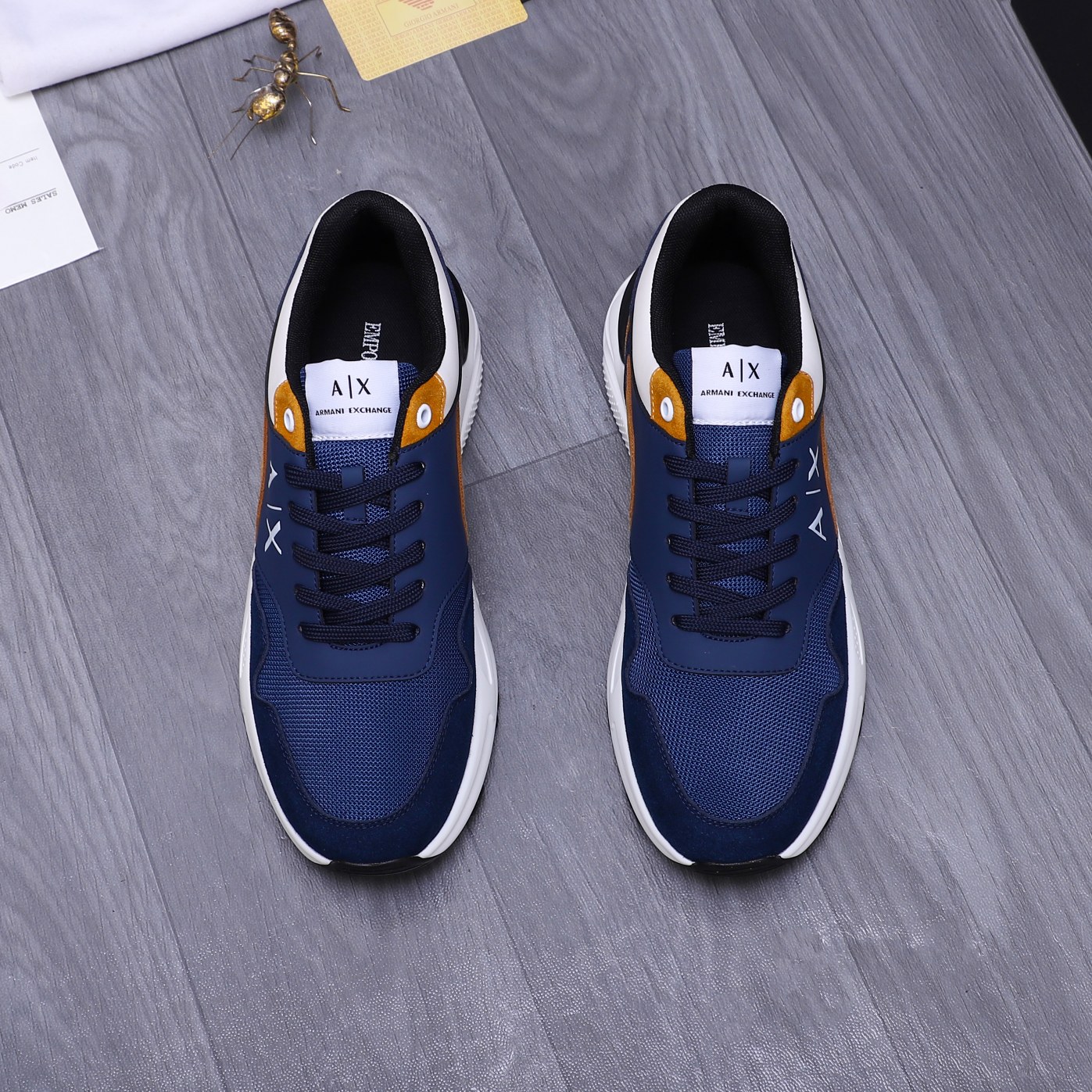 P190 Marca: Armani Zapatos casuales Tamaño: 38-45 Material: cuero de vaca seleccionado costura super