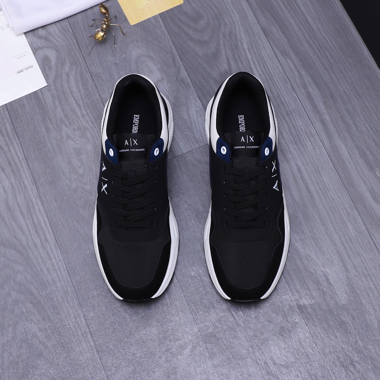 P190 Marca: Armani Zapatos casuales Tamaño: 38-45 Material: cuero de vaca seleccionado costura super