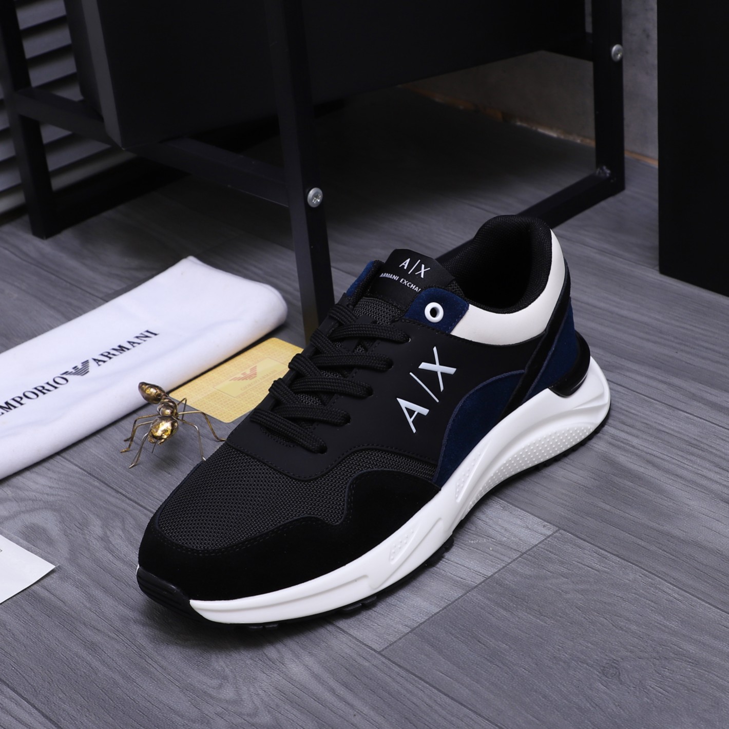 P190 Marca: Armani Zapatos casuales Tamaño: 38-45 Material: cuero de vaca seleccionado costura super