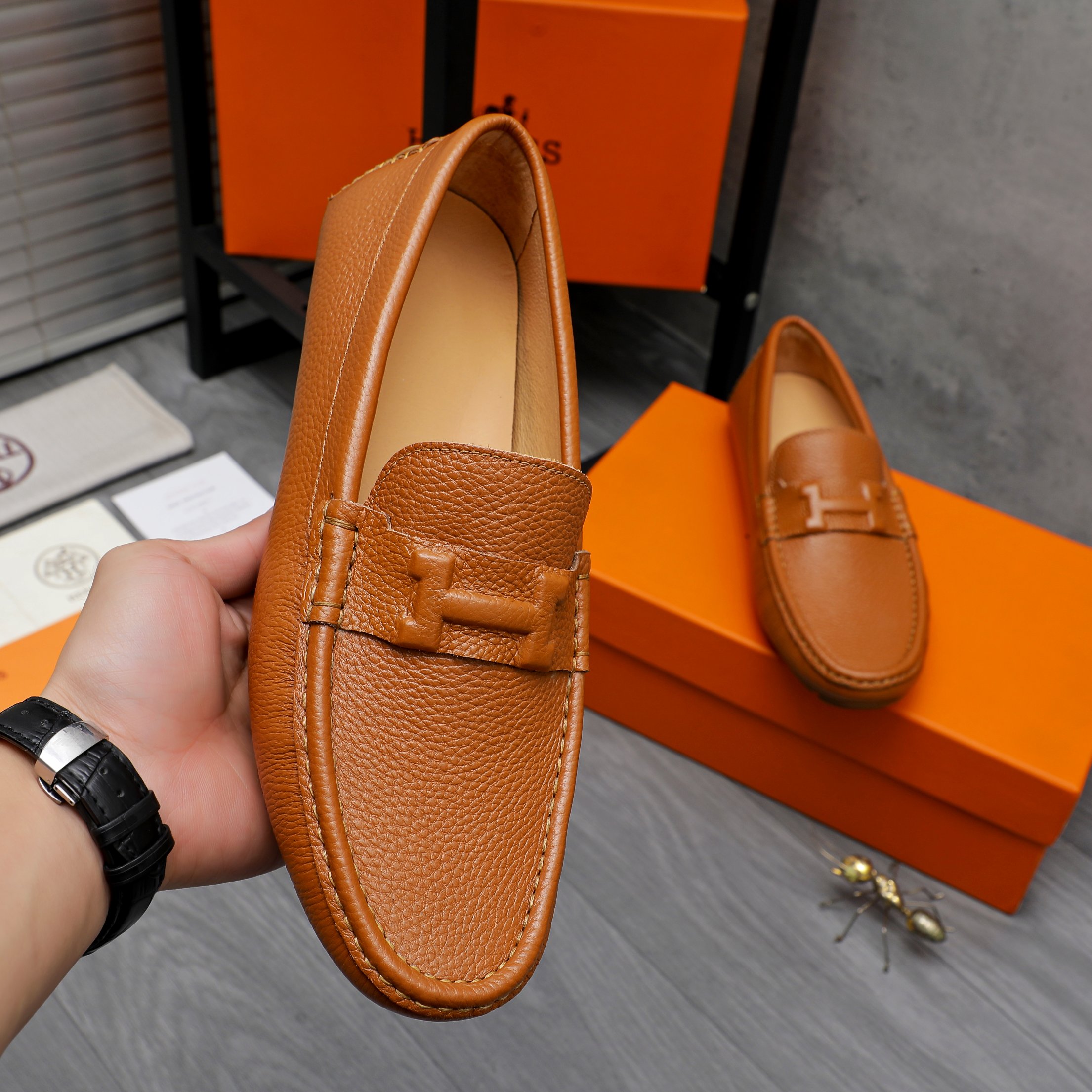 Hermès Men's Leather Loafers Slip-Ons Dress Shoes, Multiple Colors 6 a1741852890140 0717