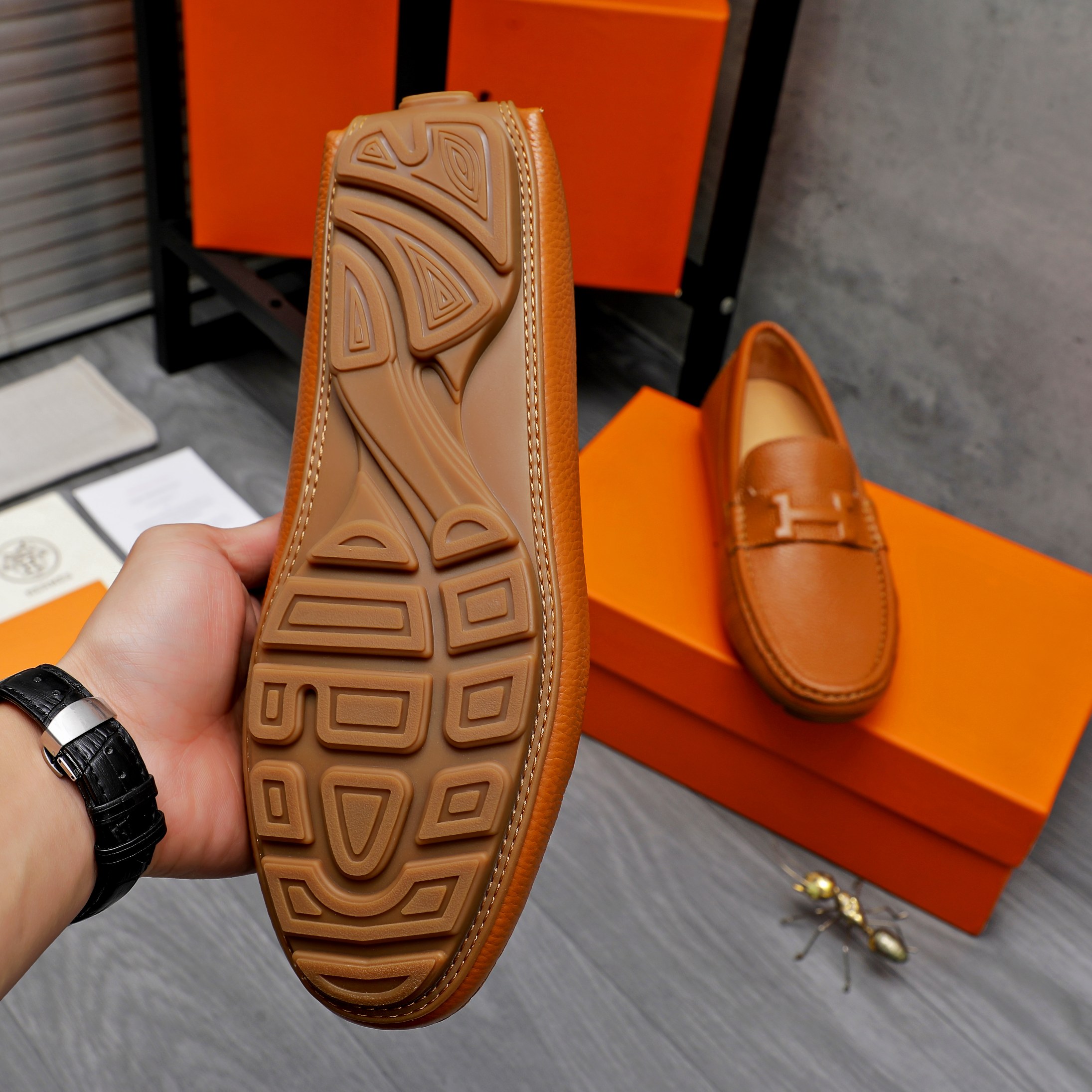 Hermès Men's Leather Loafers Slip-Ons Dress Shoes, Multiple Colors 9 a1741852892321 8335