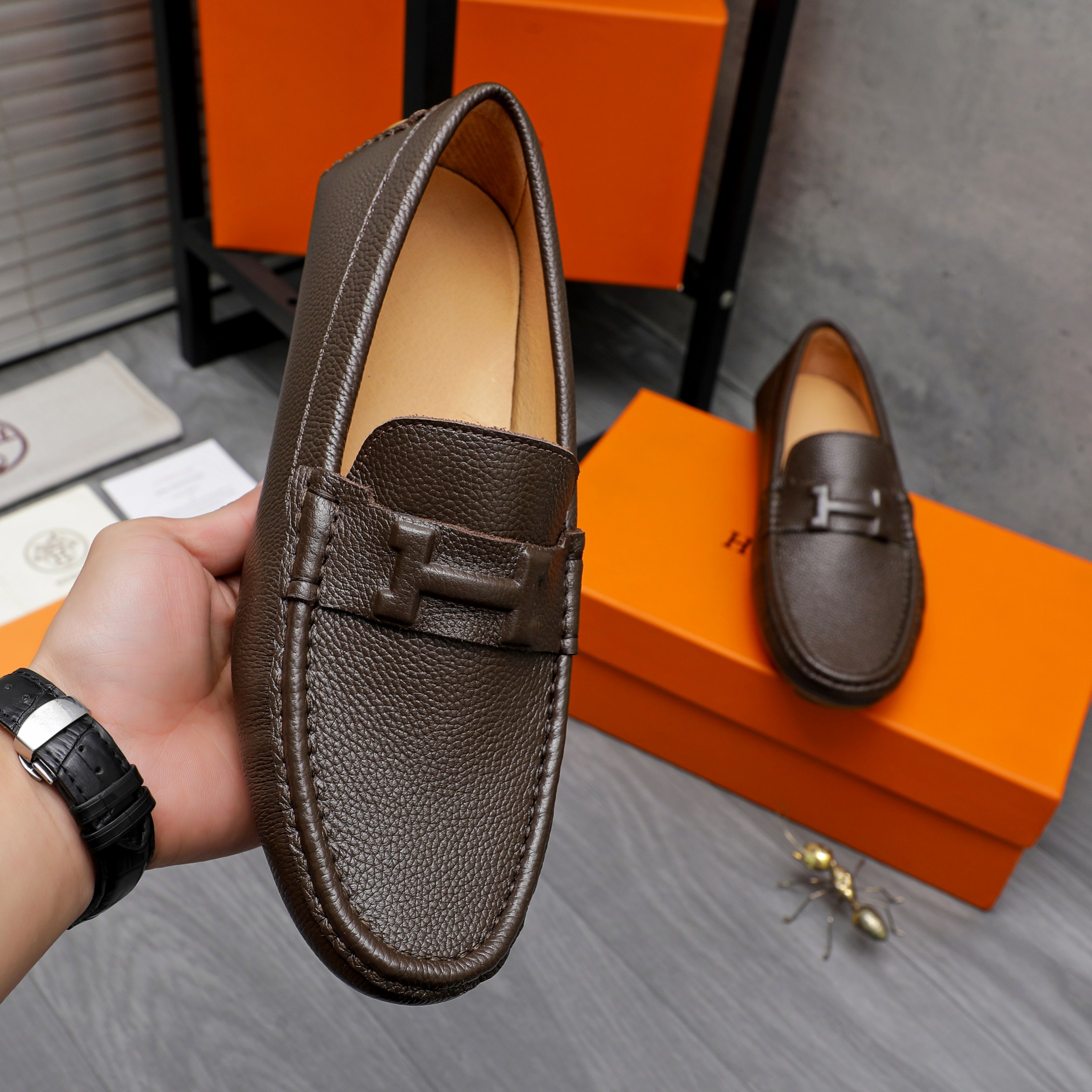 Hermès Leather Loafers: Stylish Comfort in Every Step (Sizes 38-44) 6 a1741853240515 7510
