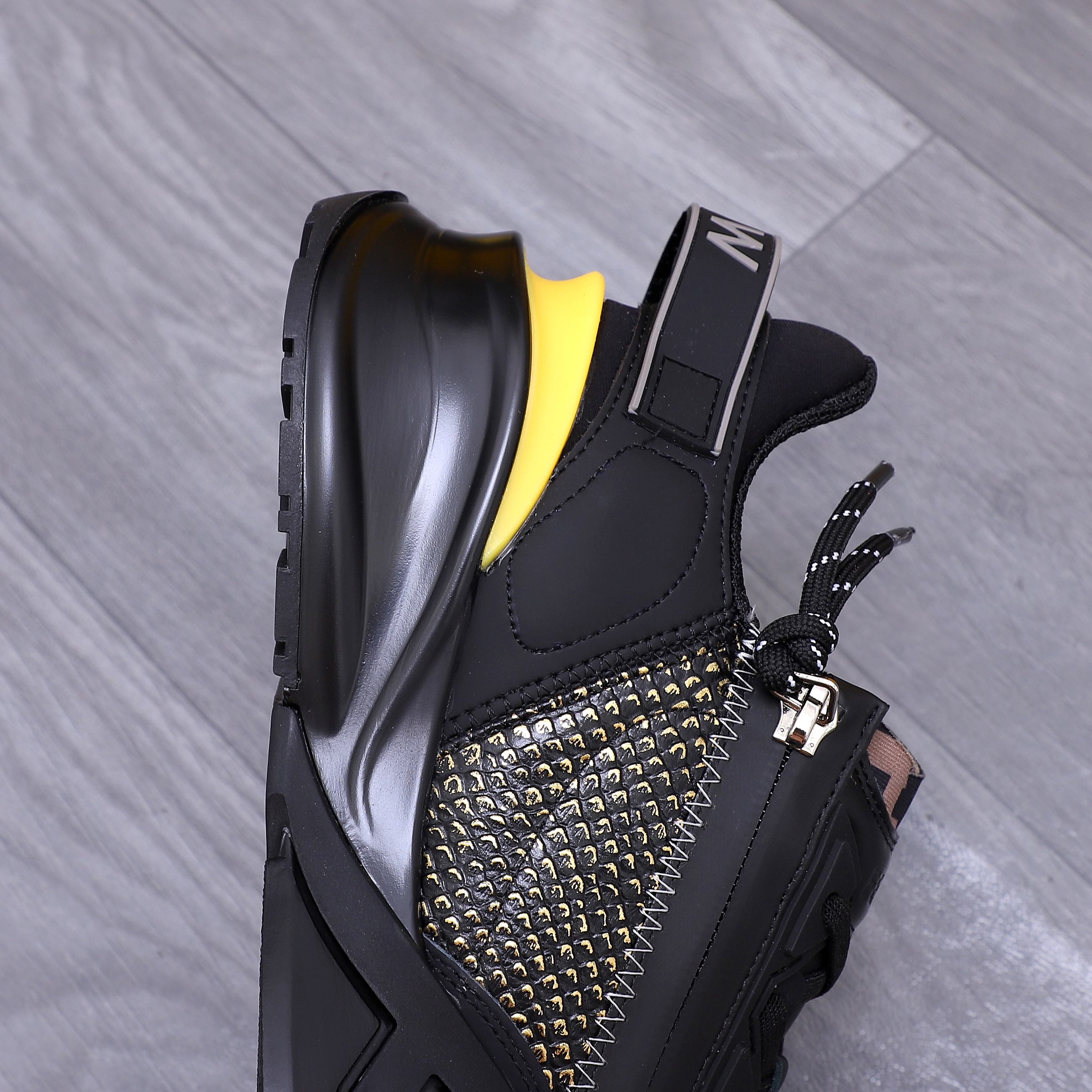 Fendi Men's Snake-Embossed Leather Sneakers - Modern Comfort & Style 10 a1741951098271 0067