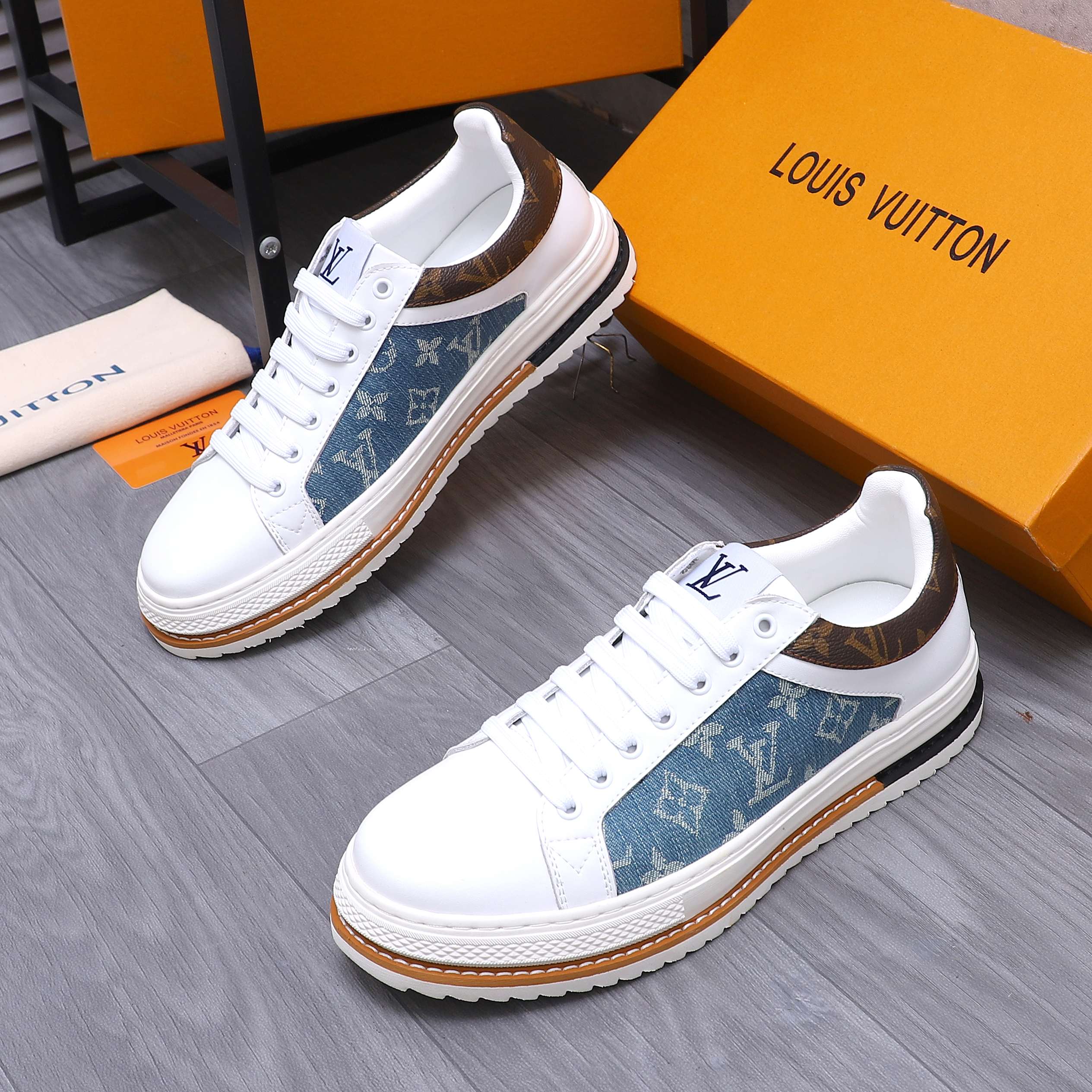 Louis Vuitton Men's Leather and Denim Casual Sneakers - Size 38-44 4 a1741951797879 7551