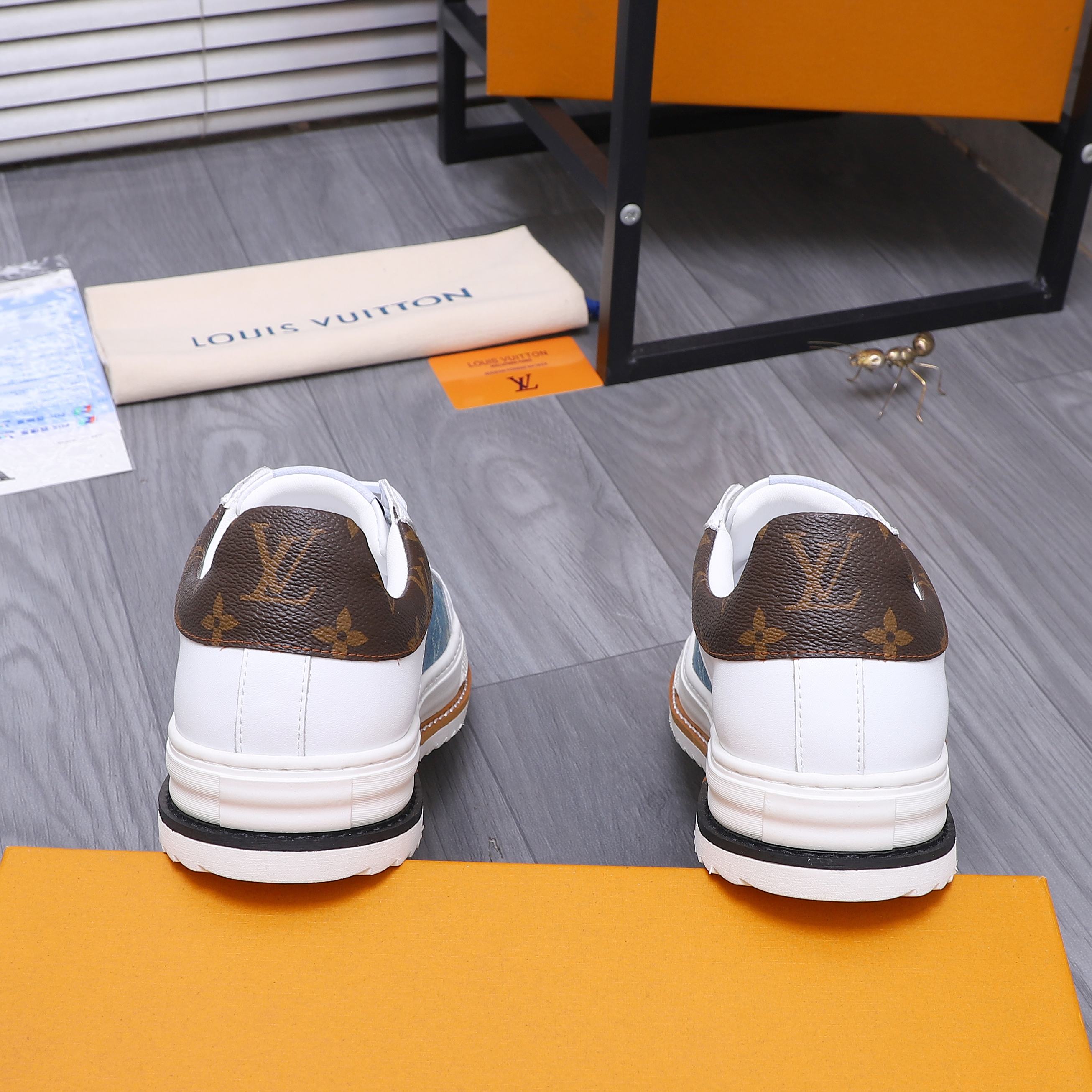 Louis Vuitton Men's Leather and Denim Casual Sneakers - Size 38-44 11 a1741951799387 2253