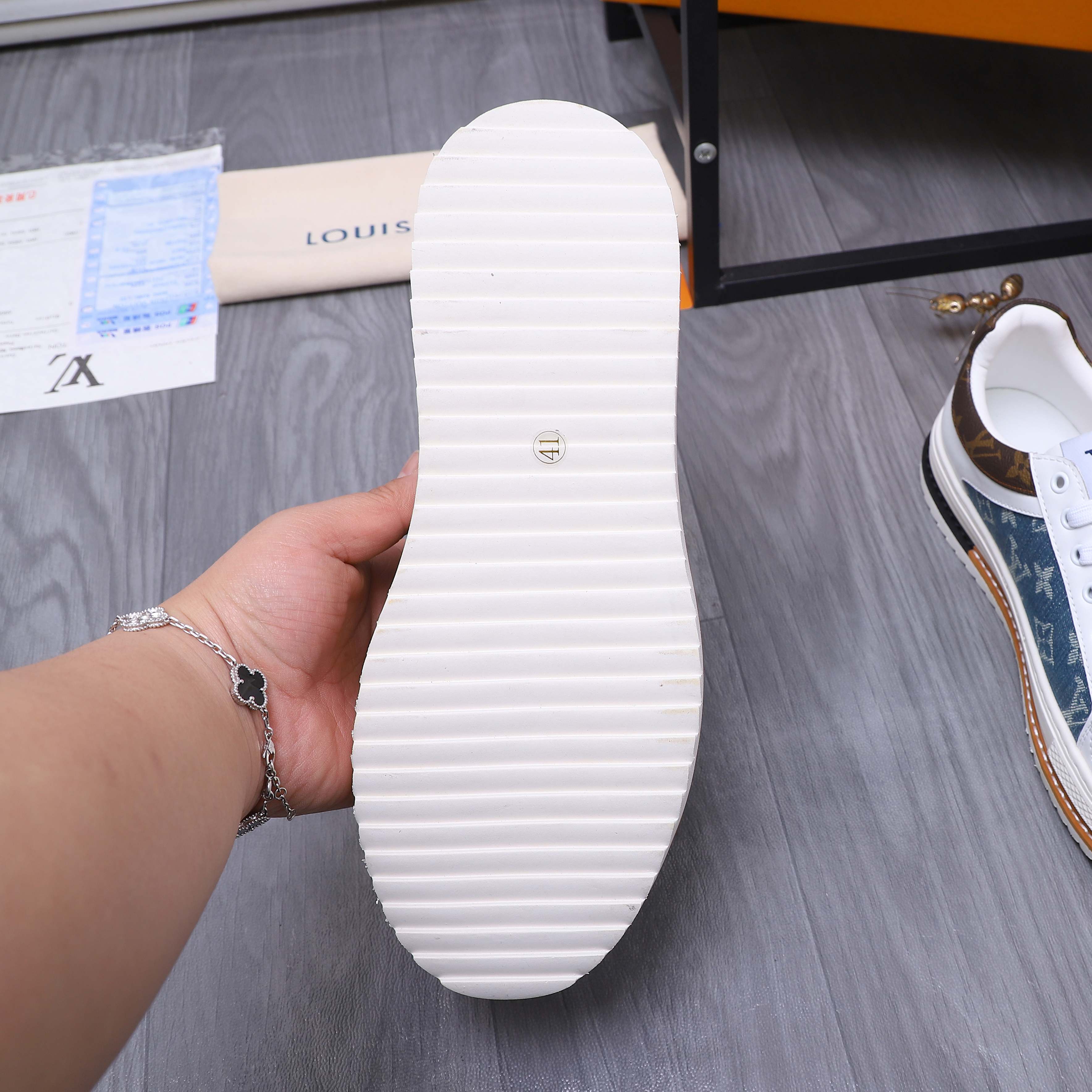 Louis Vuitton Men's Leather and Denim Casual Sneakers - Size 38-44 8 a1741951799813 4863