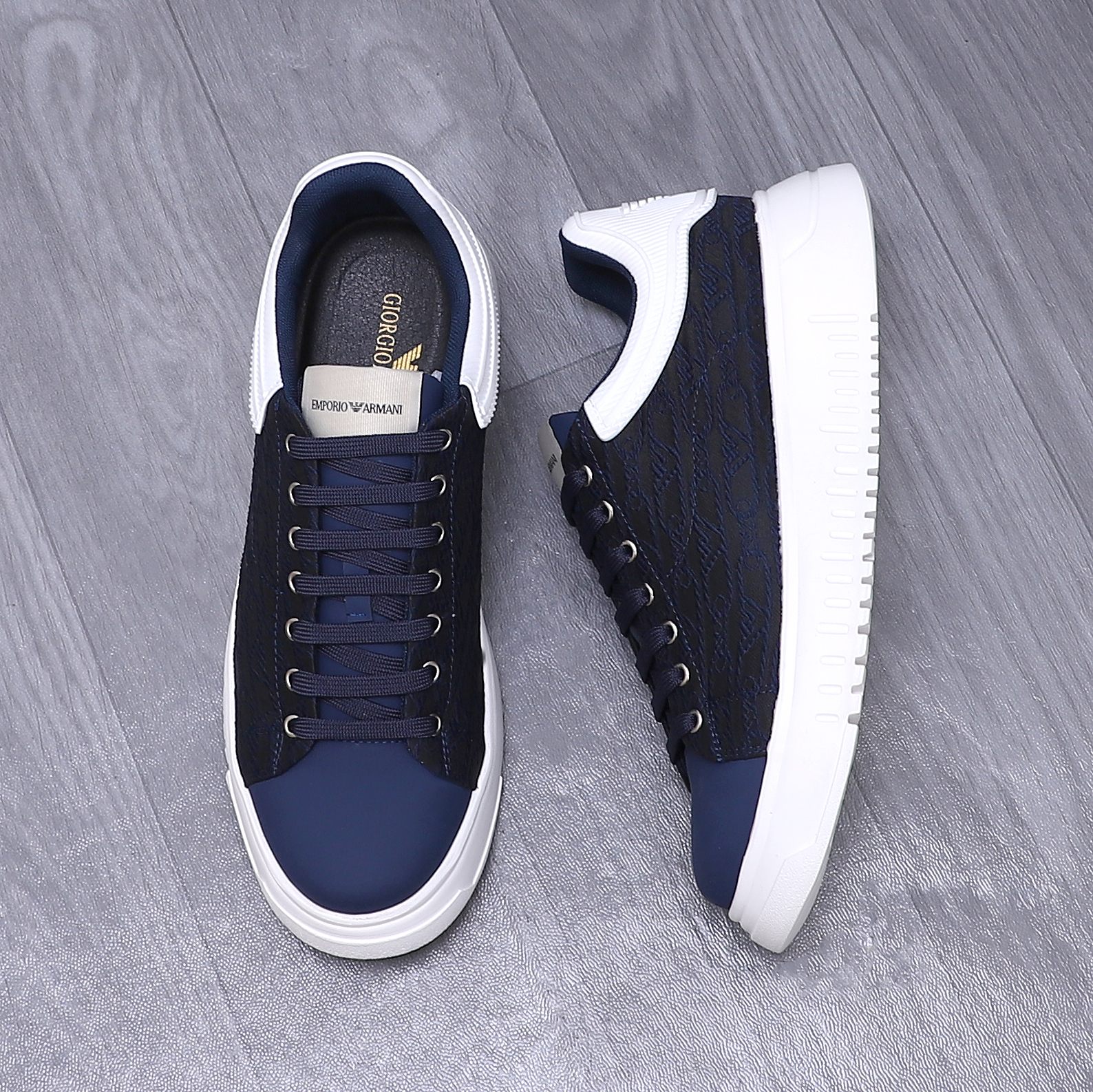 Emporio Armani Men's Leather Sneakers - Stylish & Breathable 5 a1742369014142 2612