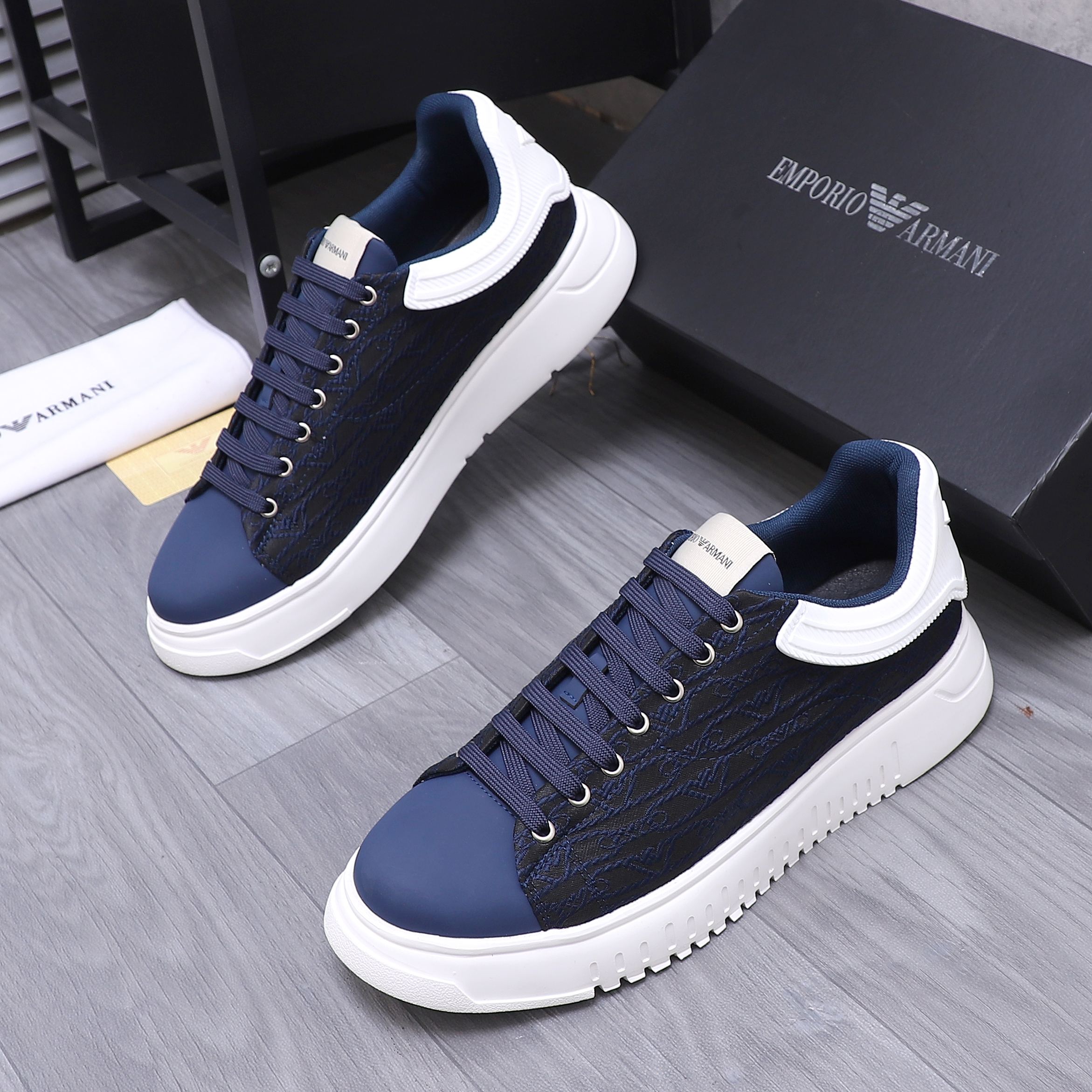 Emporio Armani Men's Leather Sneakers - Stylish & Breathable 4 a1742369014419 5354