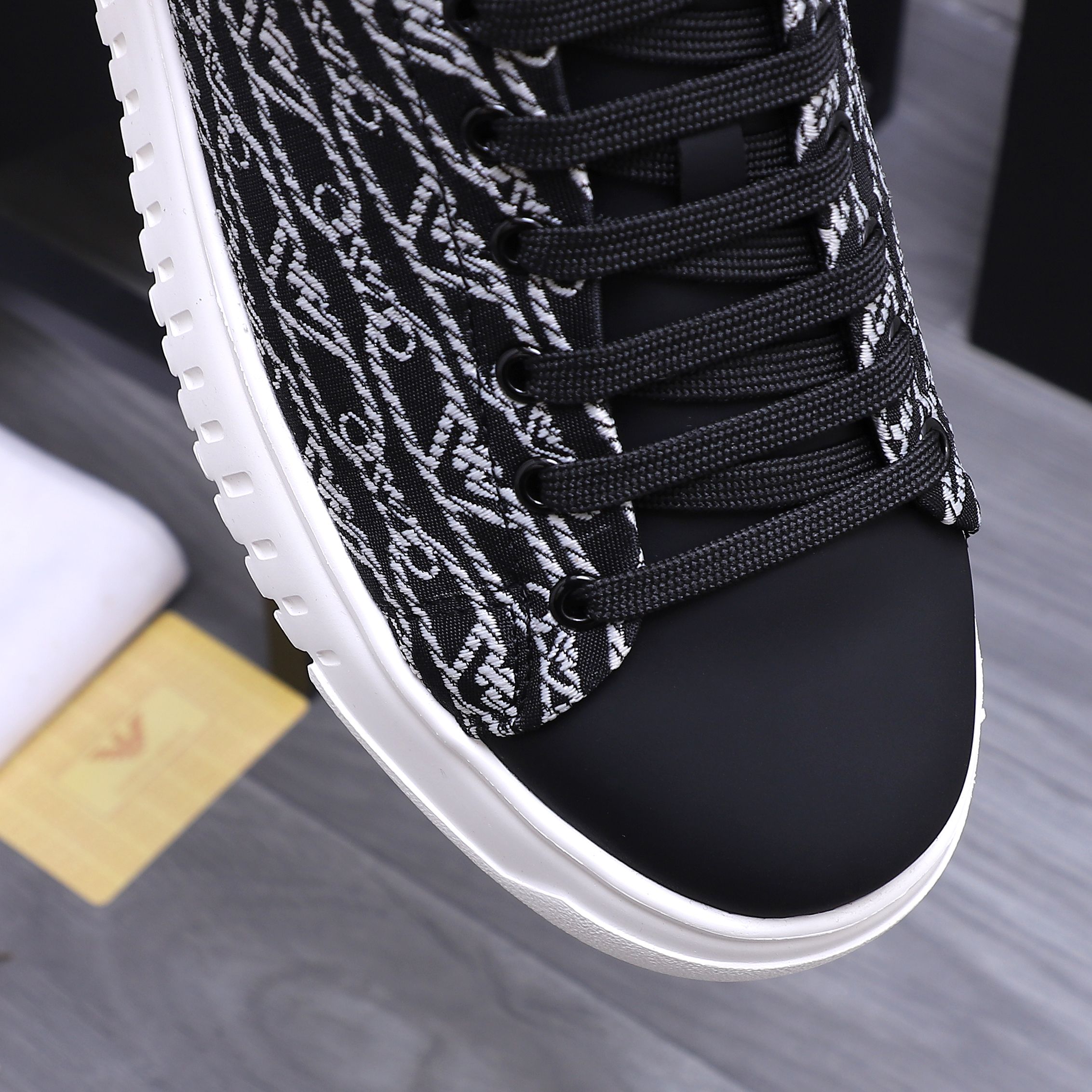 Emporio Armani Men's Leather Sneakers Breathable Lace-Up Casual Shoes 9 a1742369106972 3582