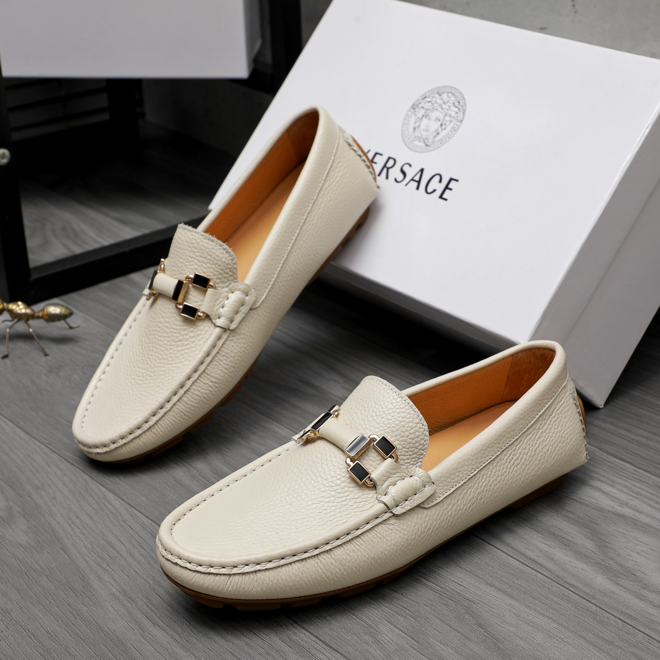 Versace Men's Leather Loafers - Classic Style & Comfort (Sizes 38-44) 4 a1742453584605 2008