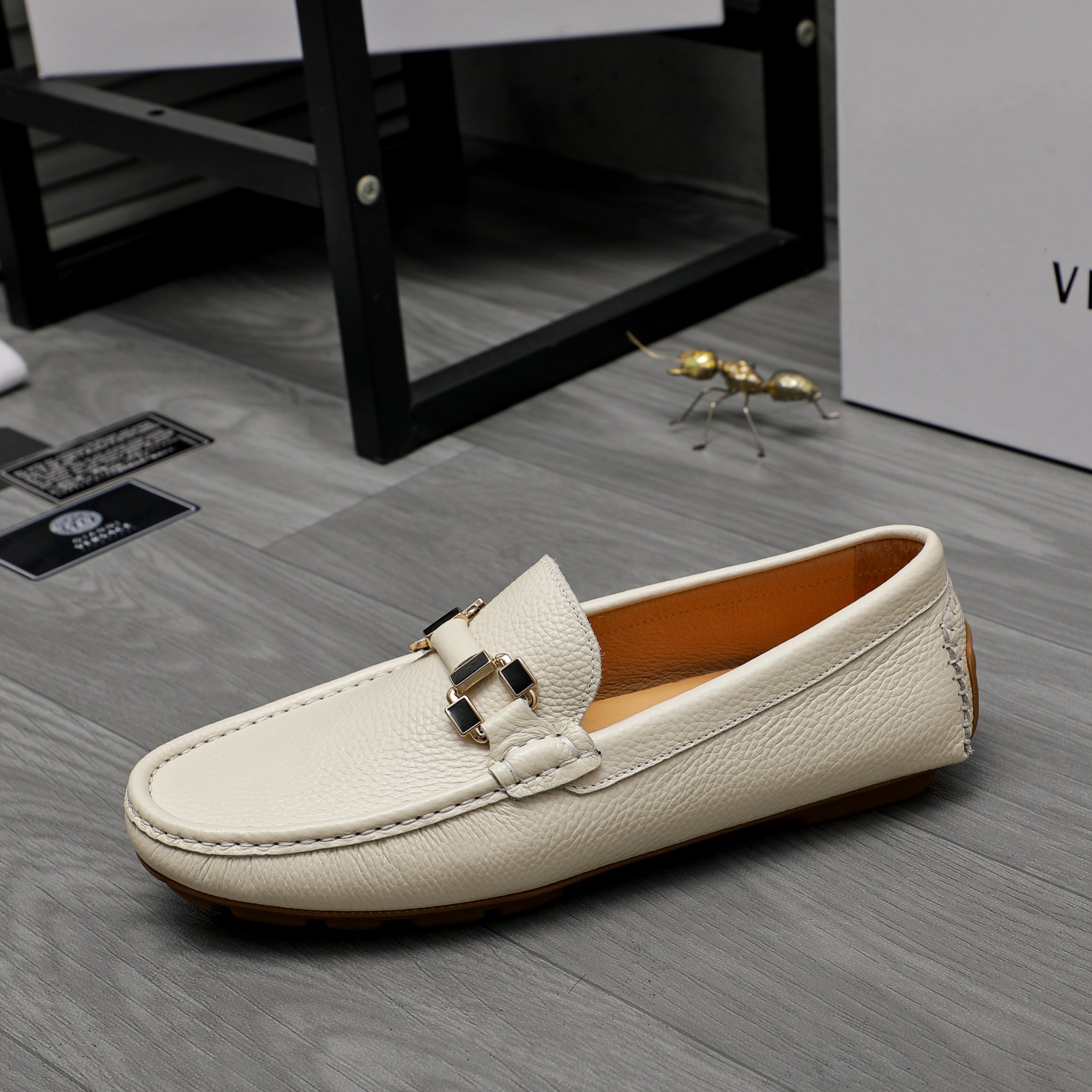 Versace Men's Leather Loafers - Classic Style & Comfort (Sizes 38-44) 7 a1742453587004 0127