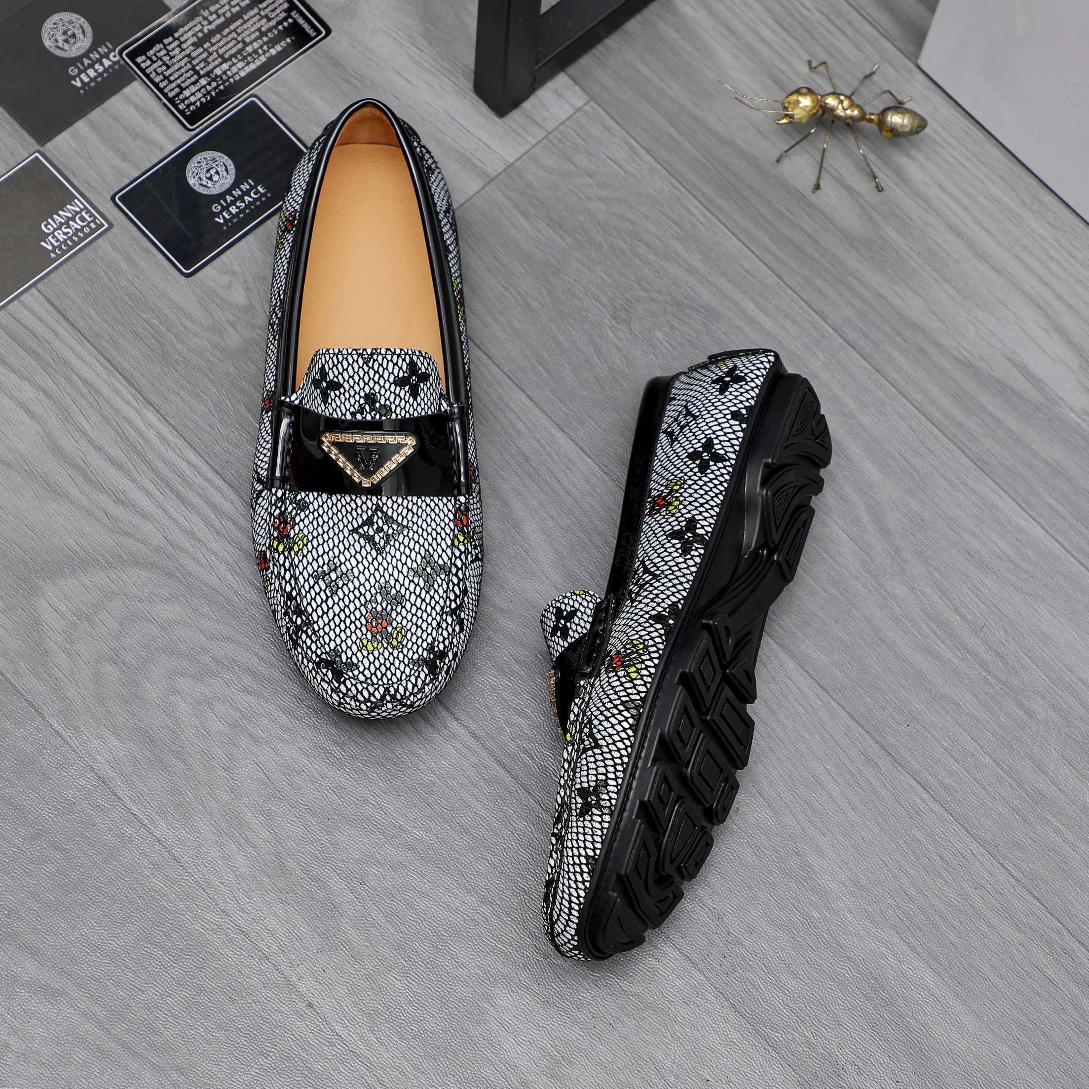 Versace Men's Casual Slip-On Loafers in Textured Leather 4 a1742455484497 6422