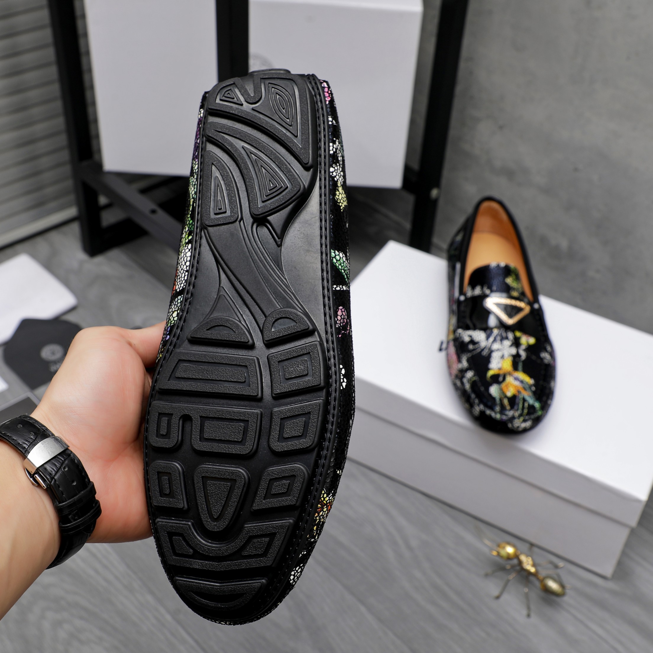 Versace Men's Floral Print Leather Loafers Slip-Ons Dress Shoes, Size 38-44 8 a1742456182204 1268