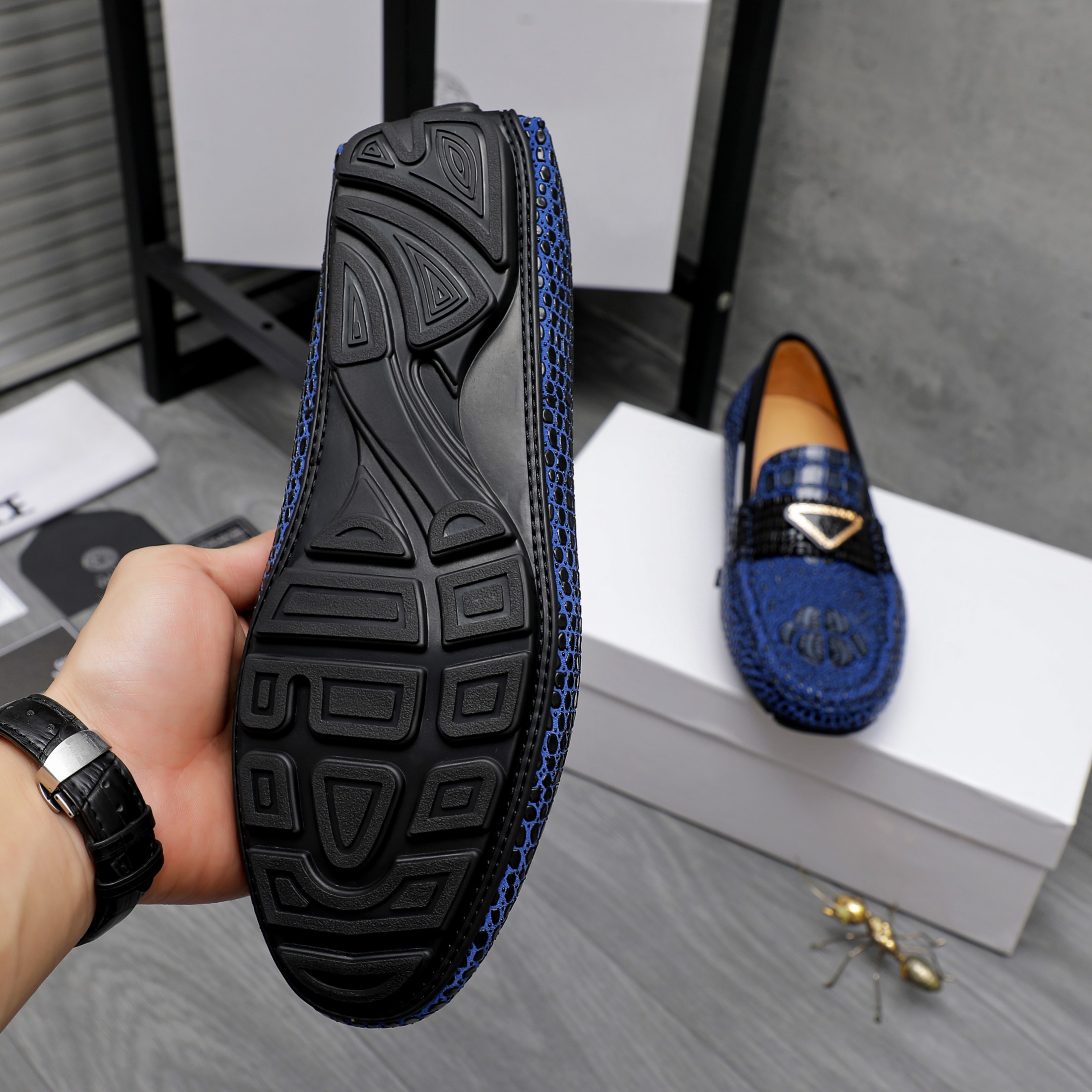 Versace Men's Embossed Leather Slip-On Loafers - Stylish Comfort (Sizes 38-44) 9 a1742457023167 4162
