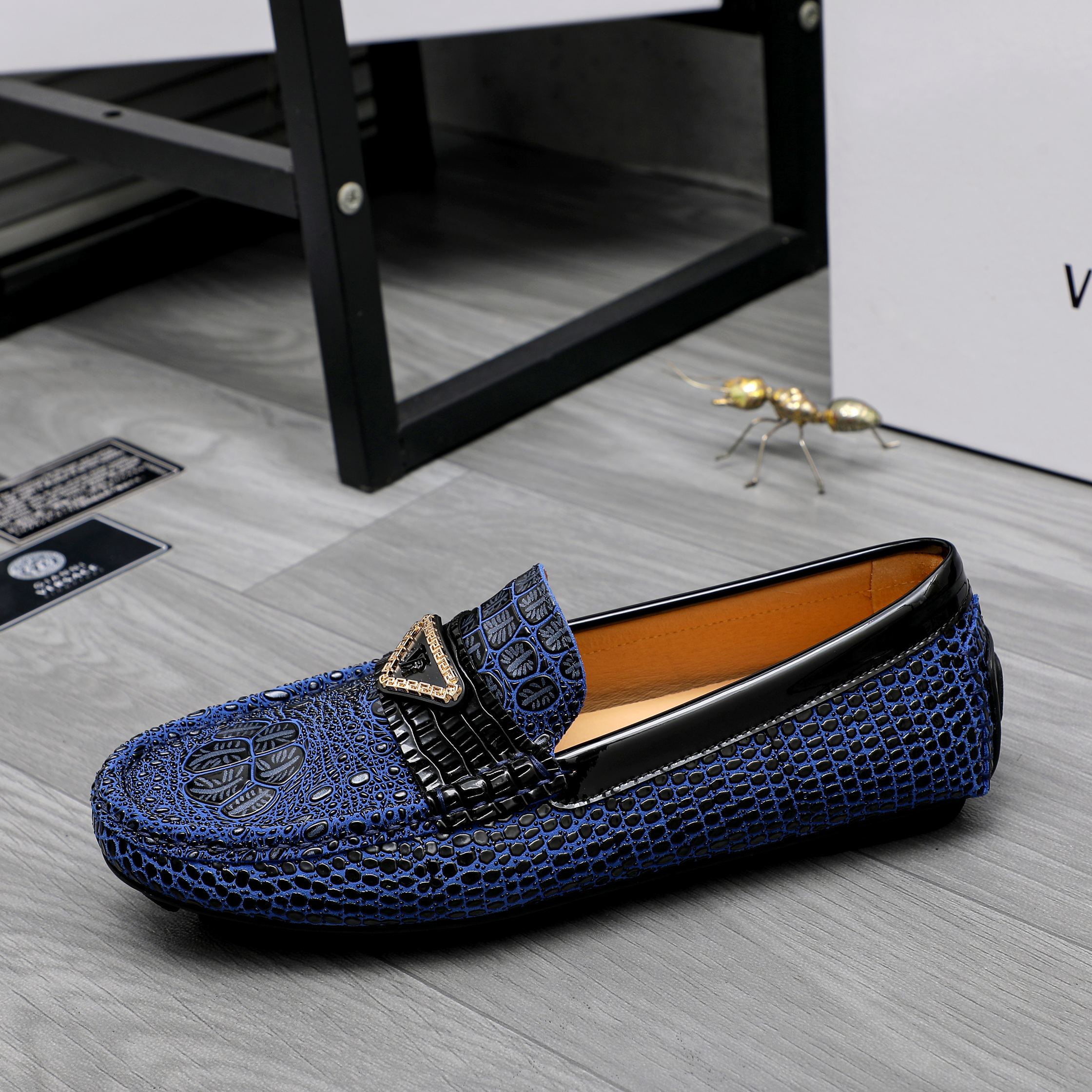 Versace Men's Embossed Leather Slip-On Loafers - Stylish Comfort (Sizes 38-44) 7 a1742457023543 3635