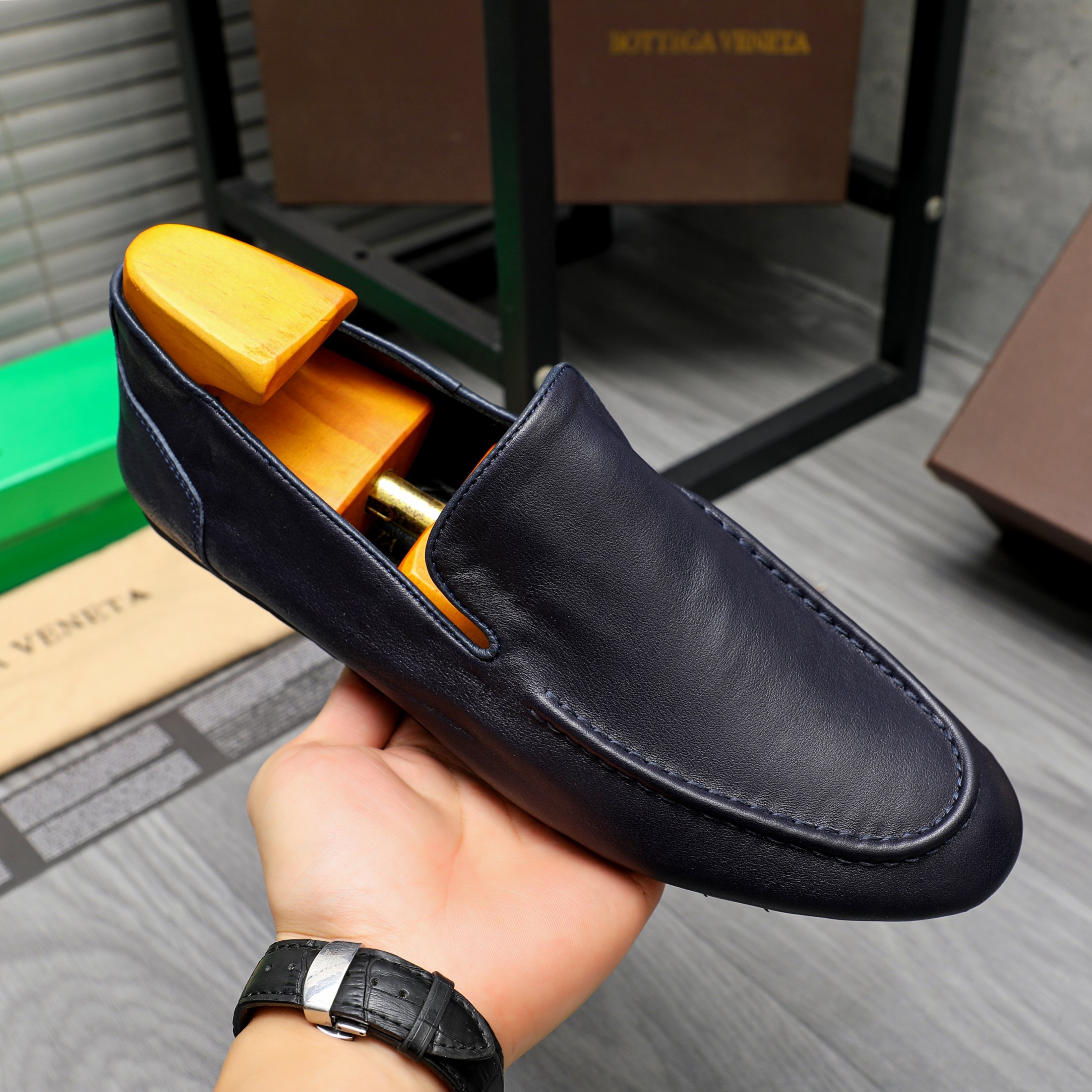 Bottega Veneta Men's Leather Slip-On Loafers Shoes 8 a1743577443599 3643