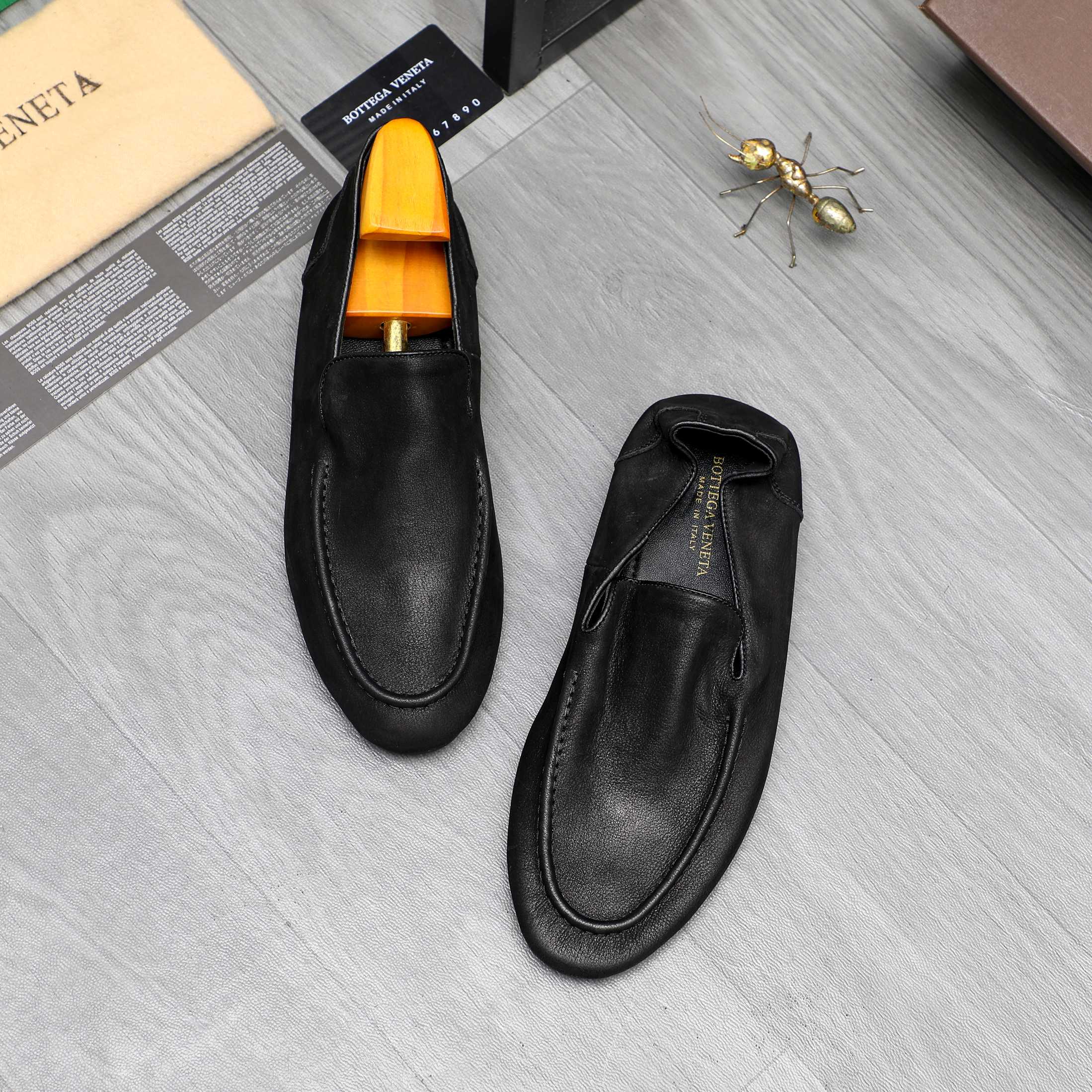 Bottega Veneta Men's Leather Slip-On Loafers, Classic Style, Sizes 39-45 4 a1743578009106 8735