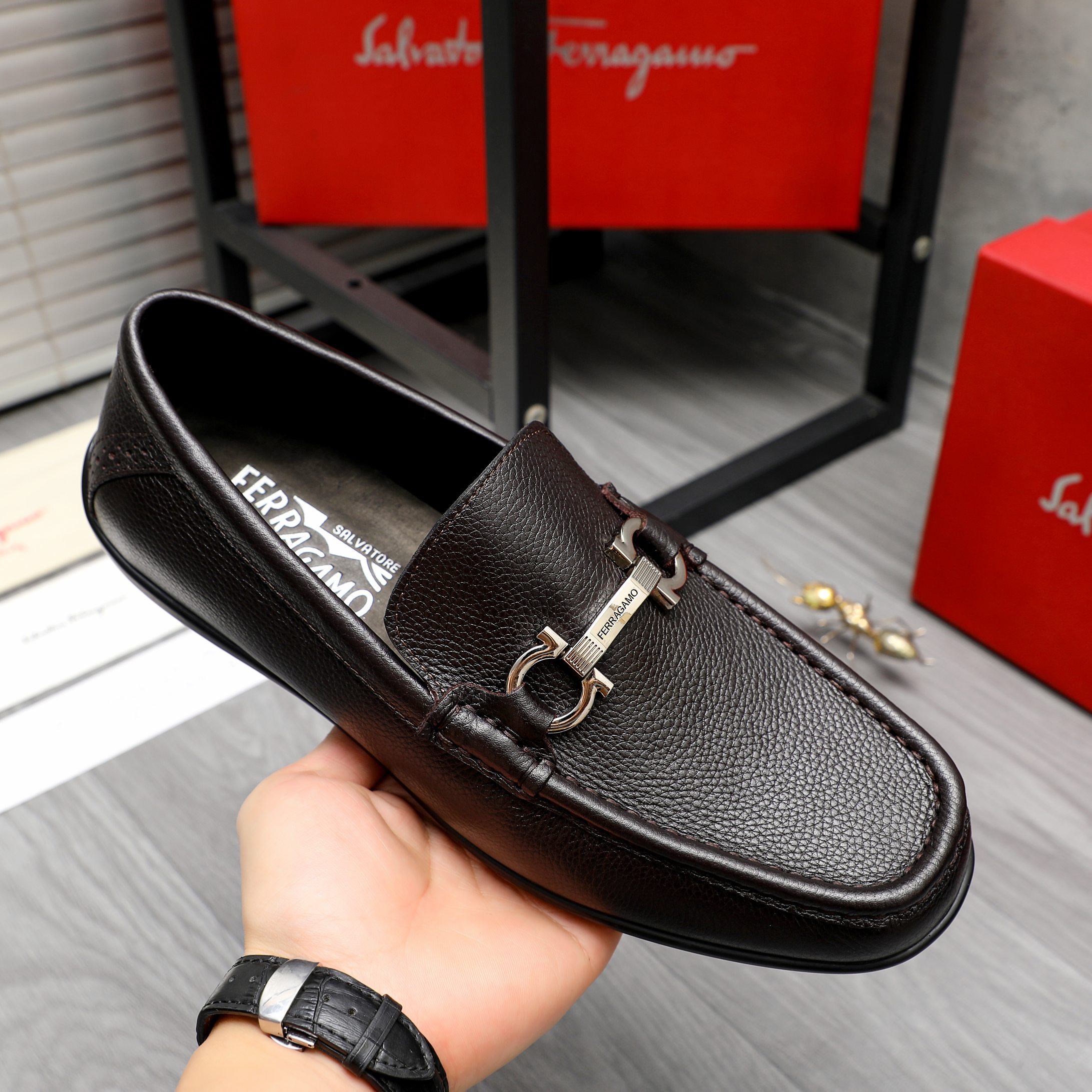 Salvatore Ferragamo Men's Leather Loafers with Gancini Ornament 8 a1743578573464 1141