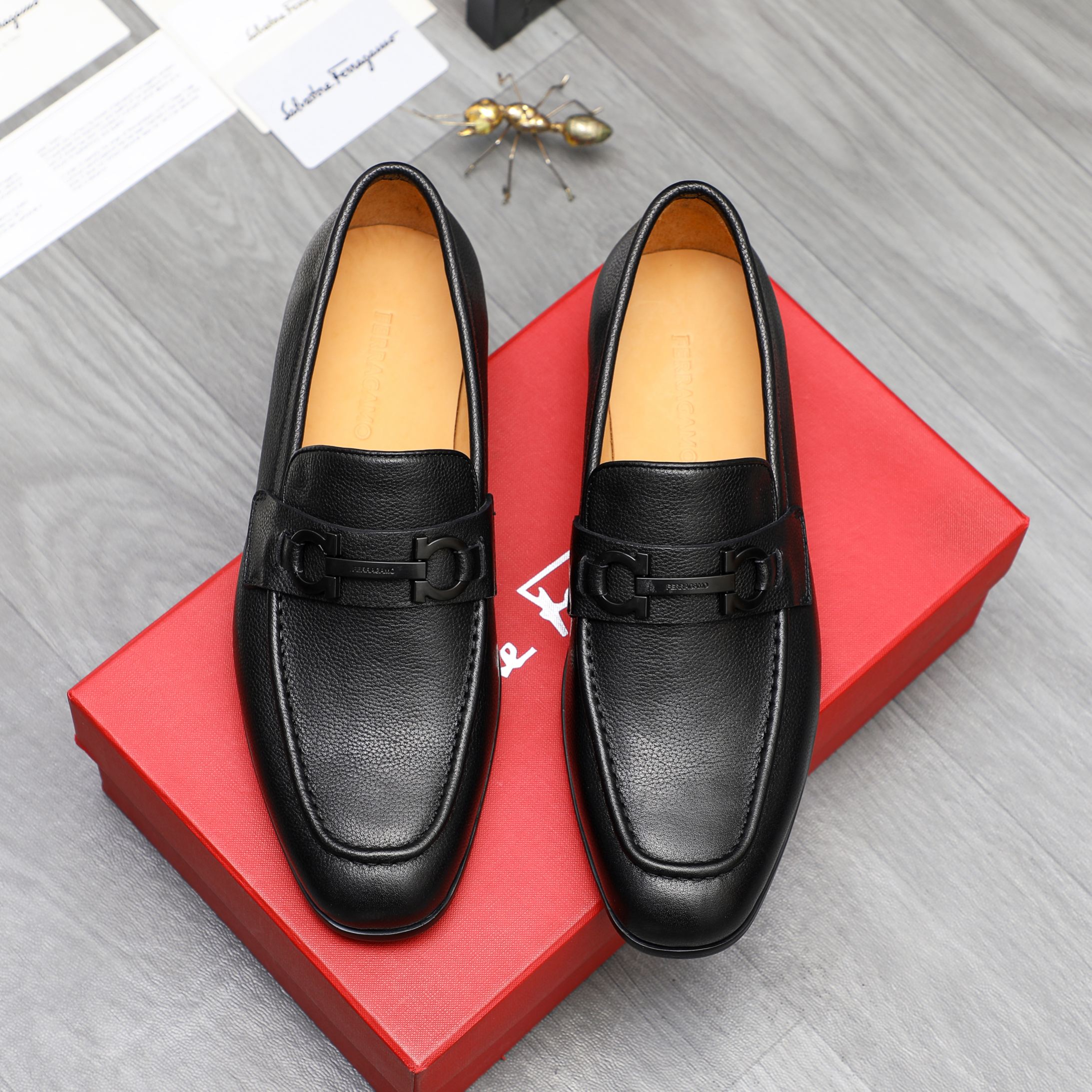 Salvatore Ferragamo Men's Leather Loafers - Slip-On Dress Shoes, Black 3 a1743579454372 1854