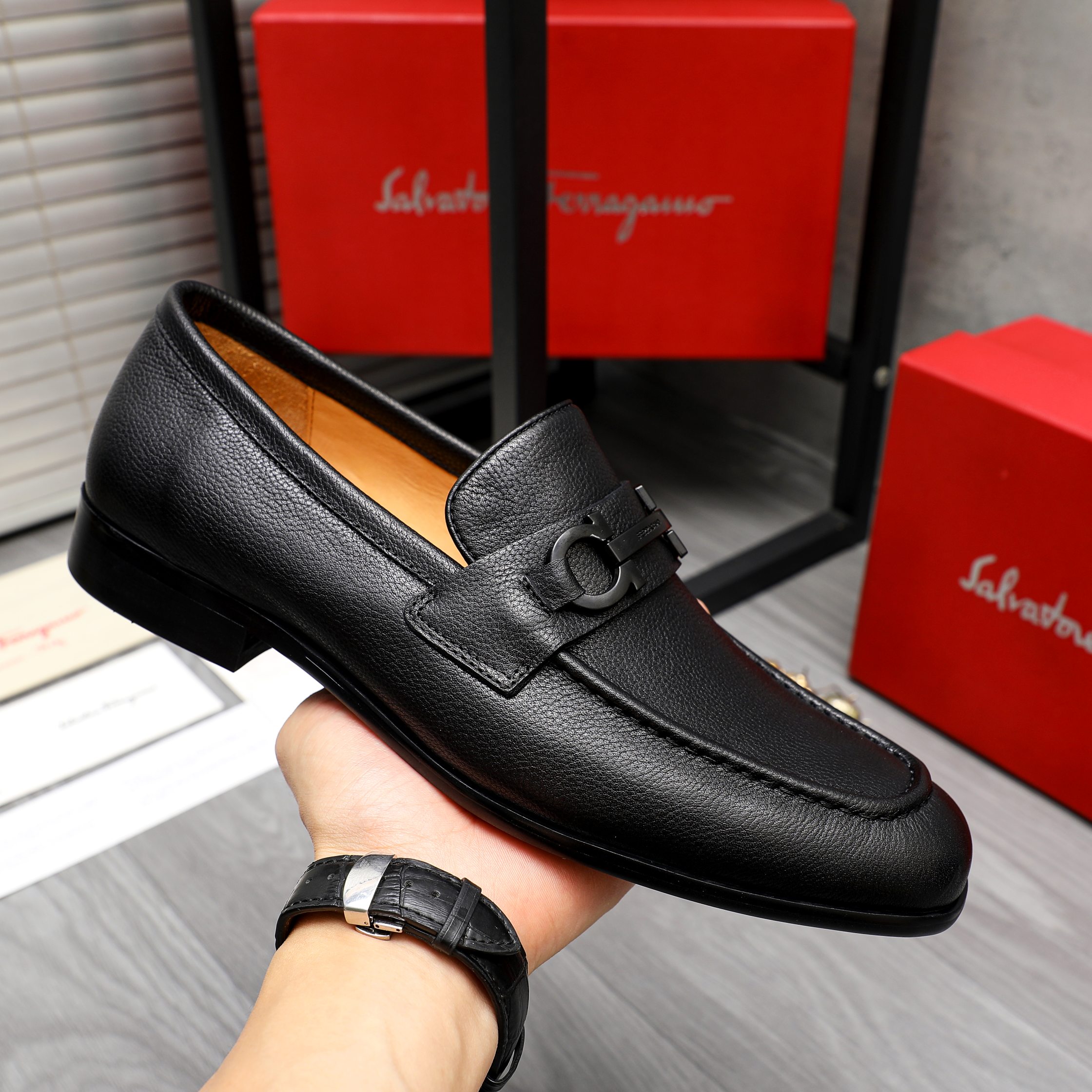 Salvatore Ferragamo Men's Leather Loafers - Slip-On Dress Shoes, Black 8 a1743579522986 6656