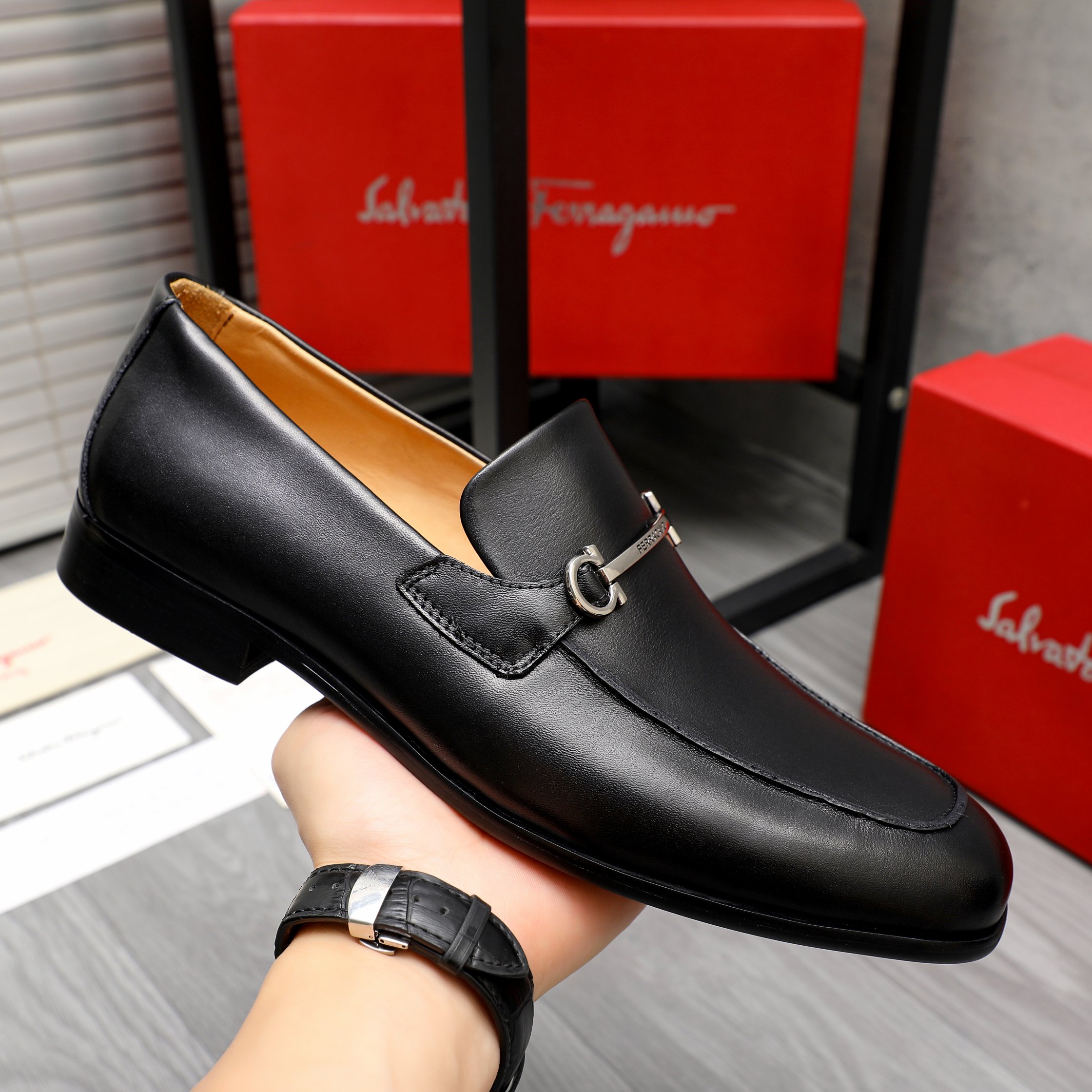 Salvatore Ferragamo Men's Leather Loafers Slip-Ons Business Dress Shoes 8 a1743579981250 7848