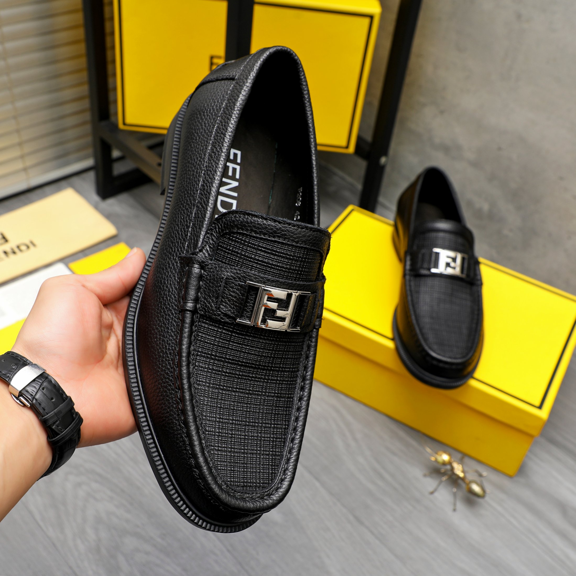 Fendi Men's Black Embossed Leather Slip-On Loafers with Metal Logo Buckle 5 a1744028536989 5801
