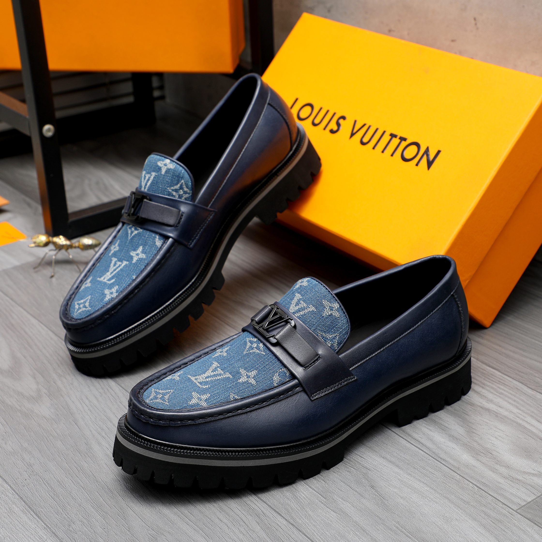 Louis Vuitton Men's Leather Loafers with Embossed Monogram Design 4 a1744097231535 6832